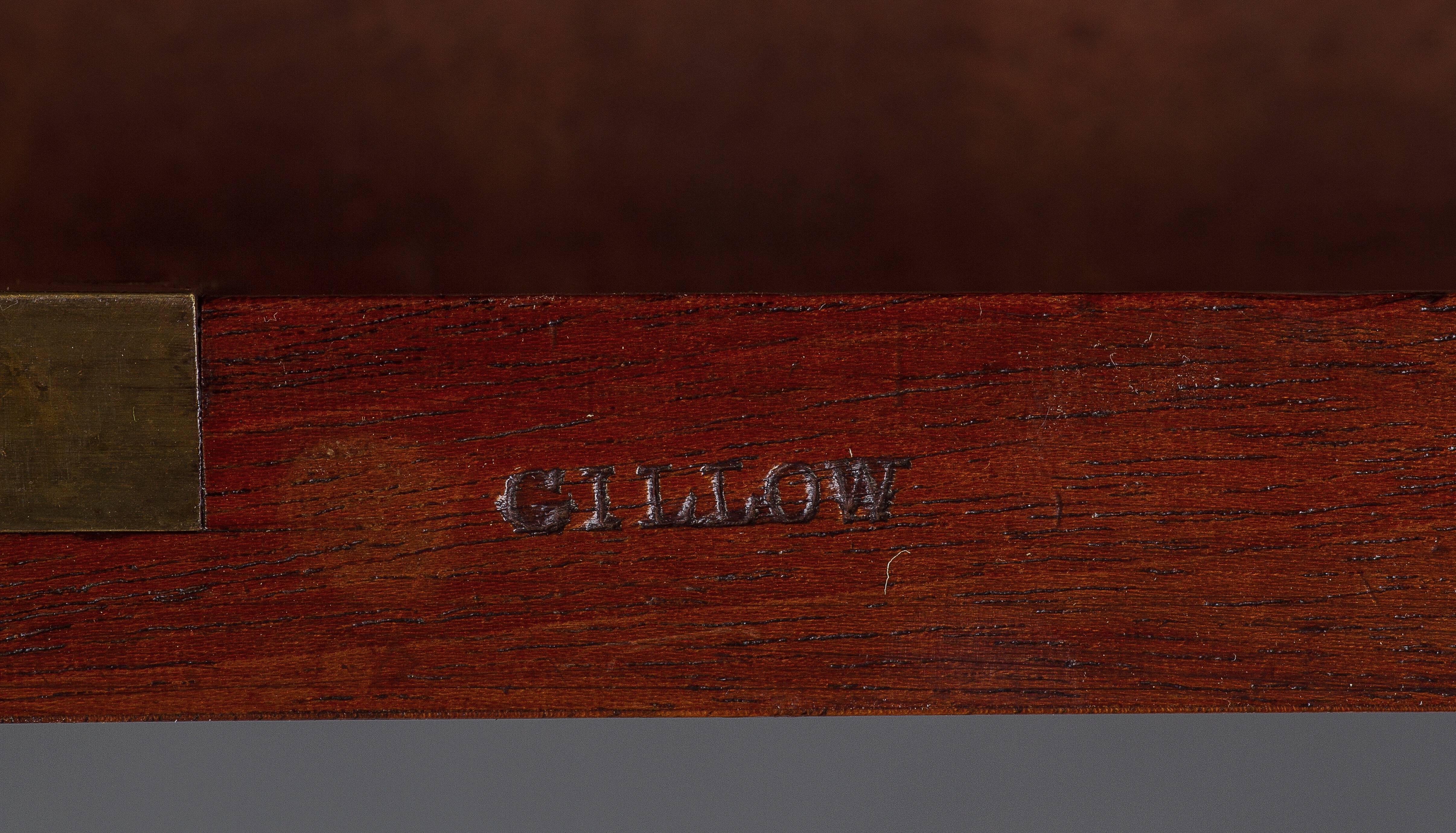 Gillows Very Good Quality William IV Walnut Writing Table In Good Condition For Sale In New York, NY