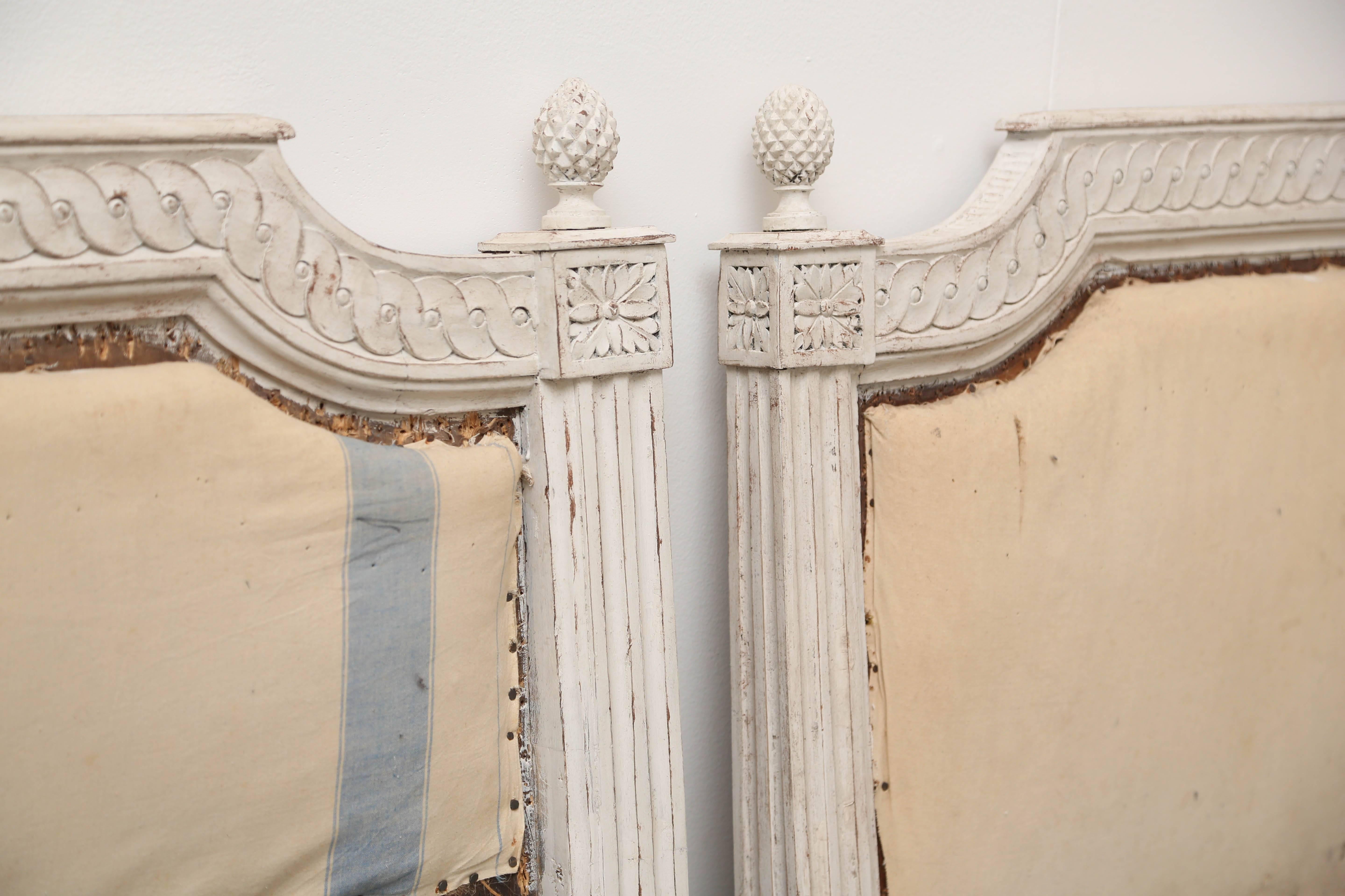 One Gustavian Style Antique Swedish Carved Painted Headboards, 19th Century For Sale 3