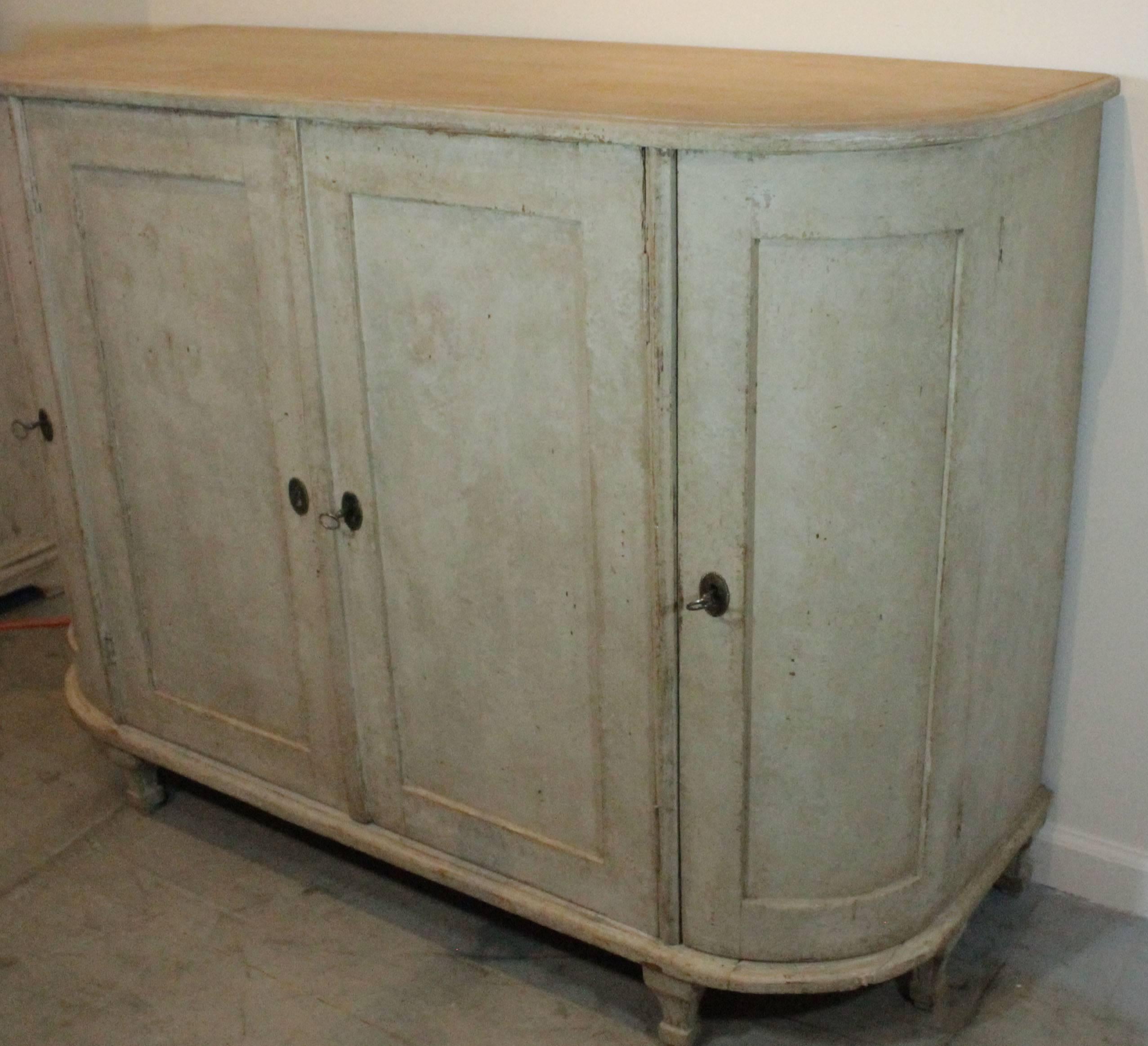 Antique Swedish Sideboard with Curved Sides, Early 19th Century 1