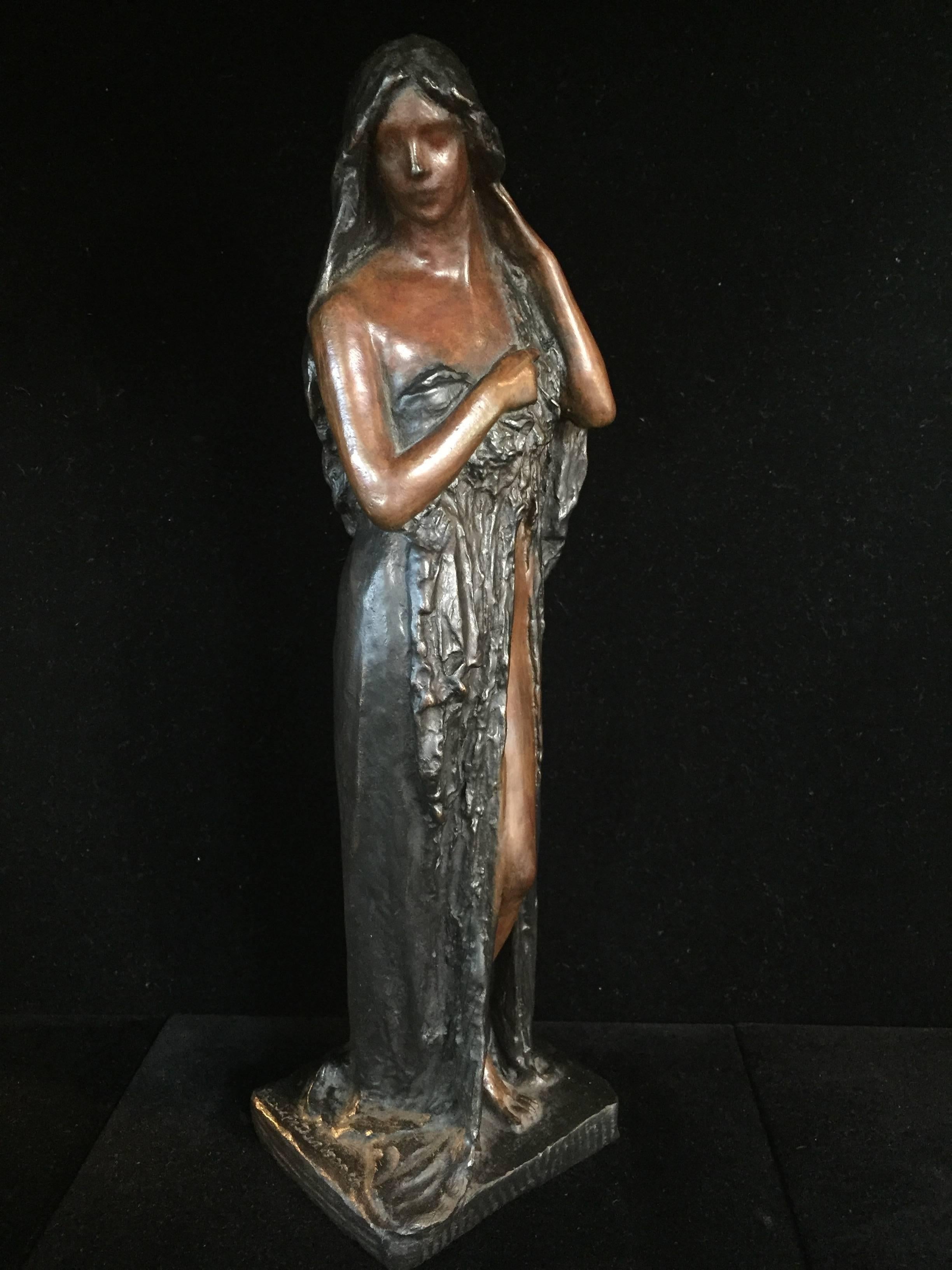 famous bronze female statues