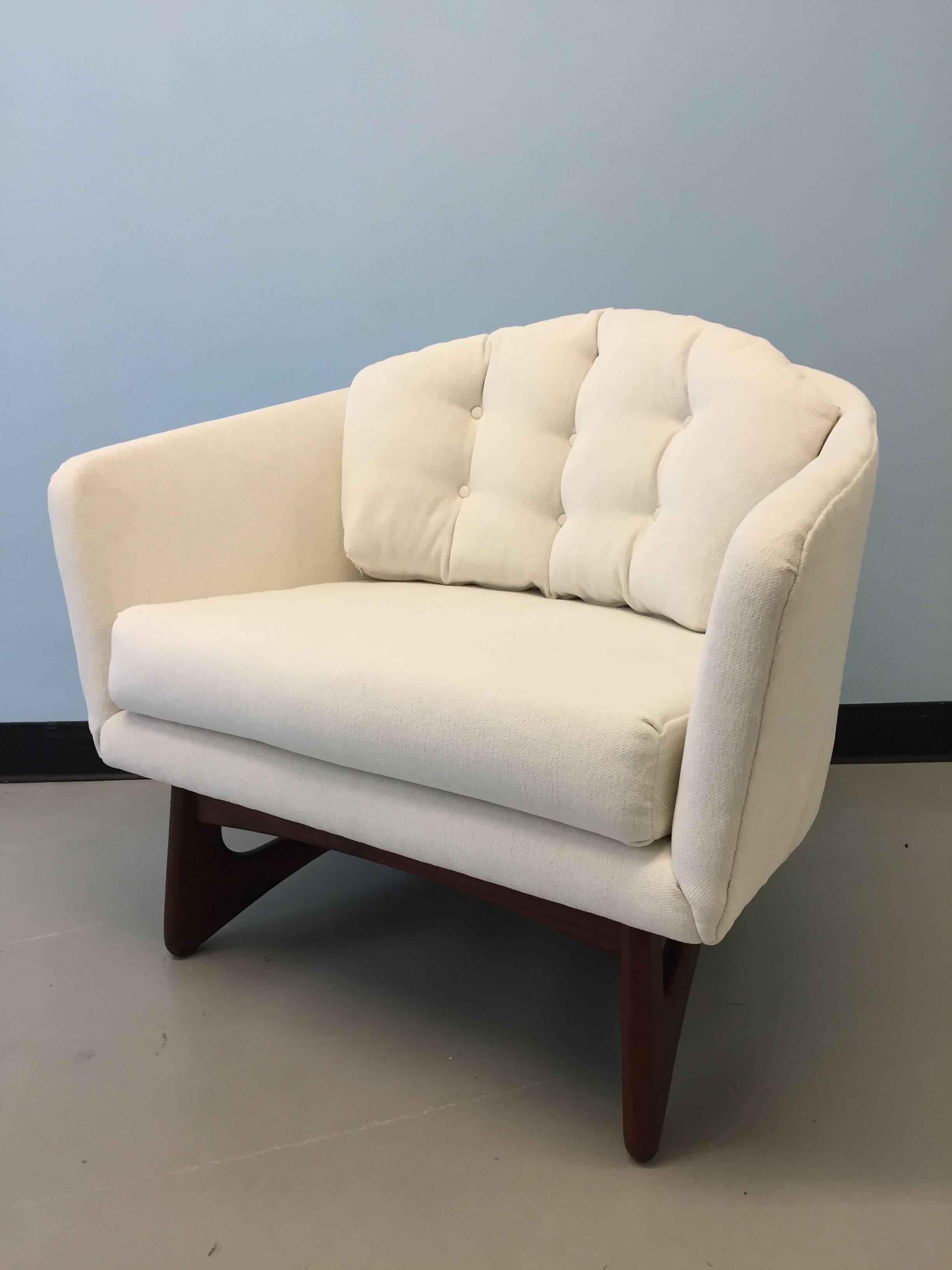 Pair of Adrian Pearsall Club Chairs In Excellent Condition In Westport, CT