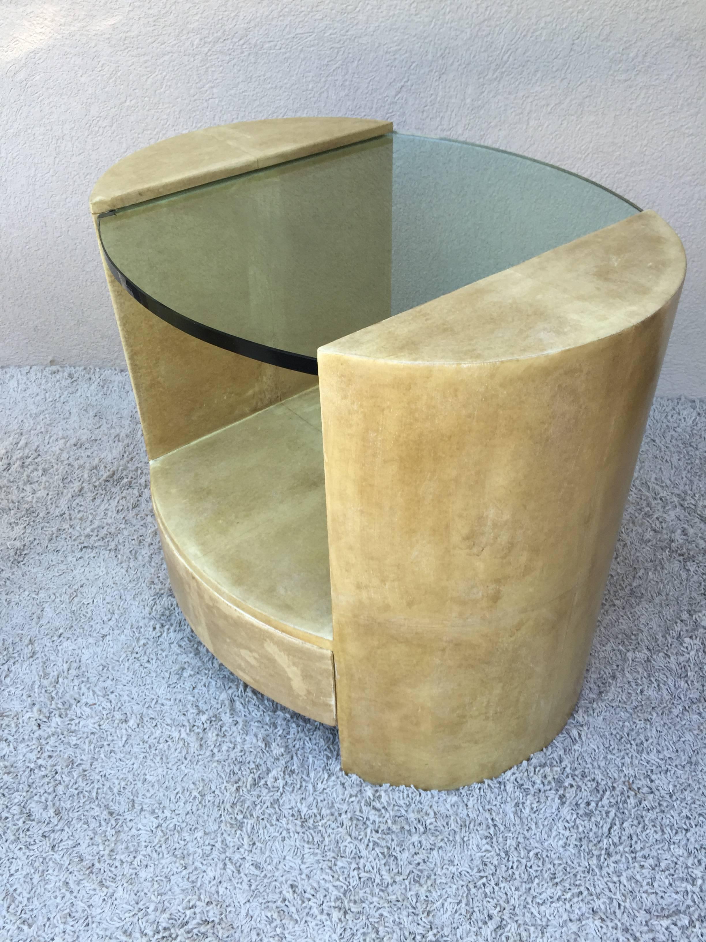 20th Century Pair of Ron Seff Goatskin Parchment Glass Side Tables /Nightstands Tables For Sale