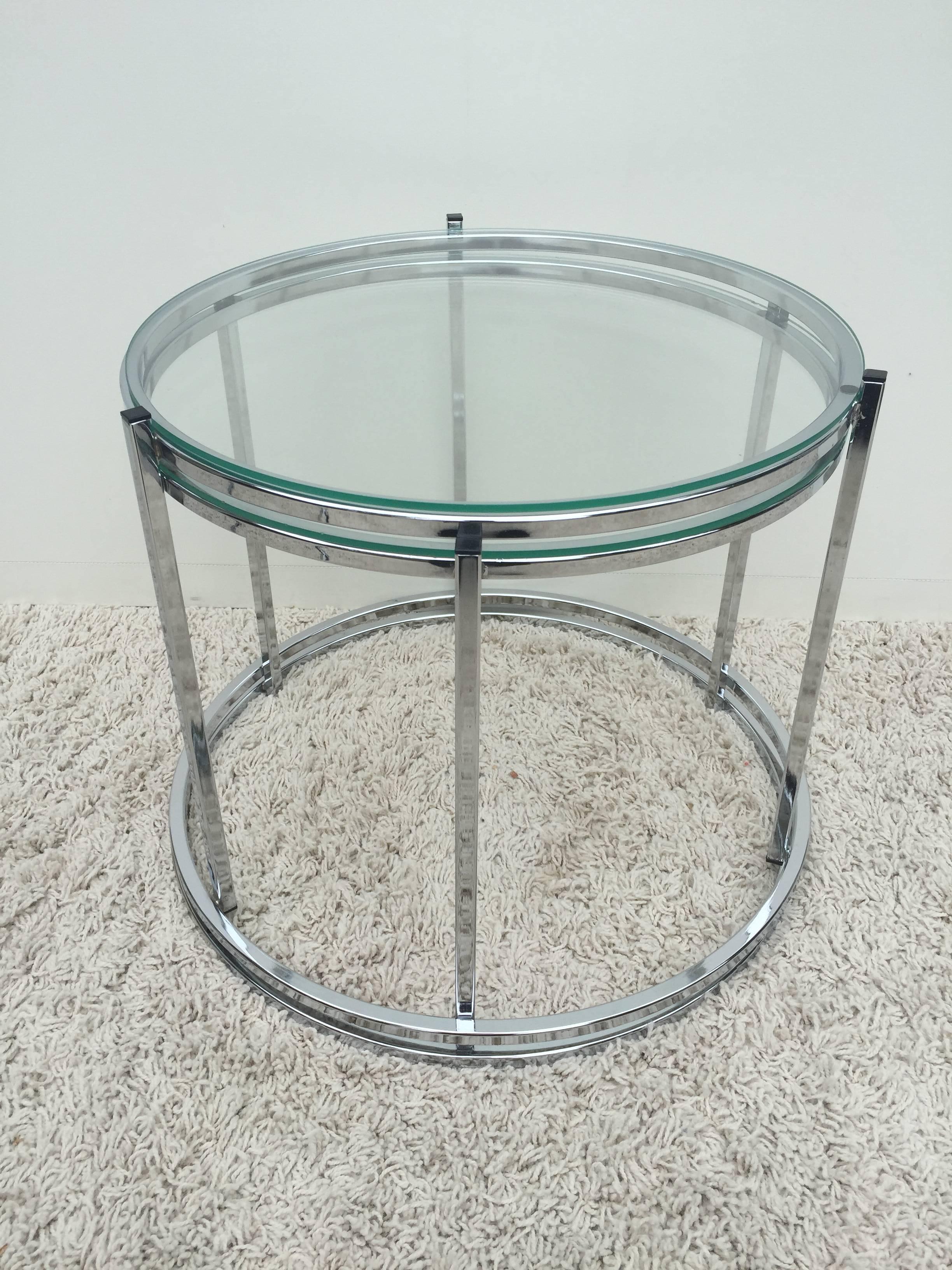 Milo Baughman Style Chrome Glass Stacking/Nesting Side Tables In Excellent Condition For Sale In Westport, CT