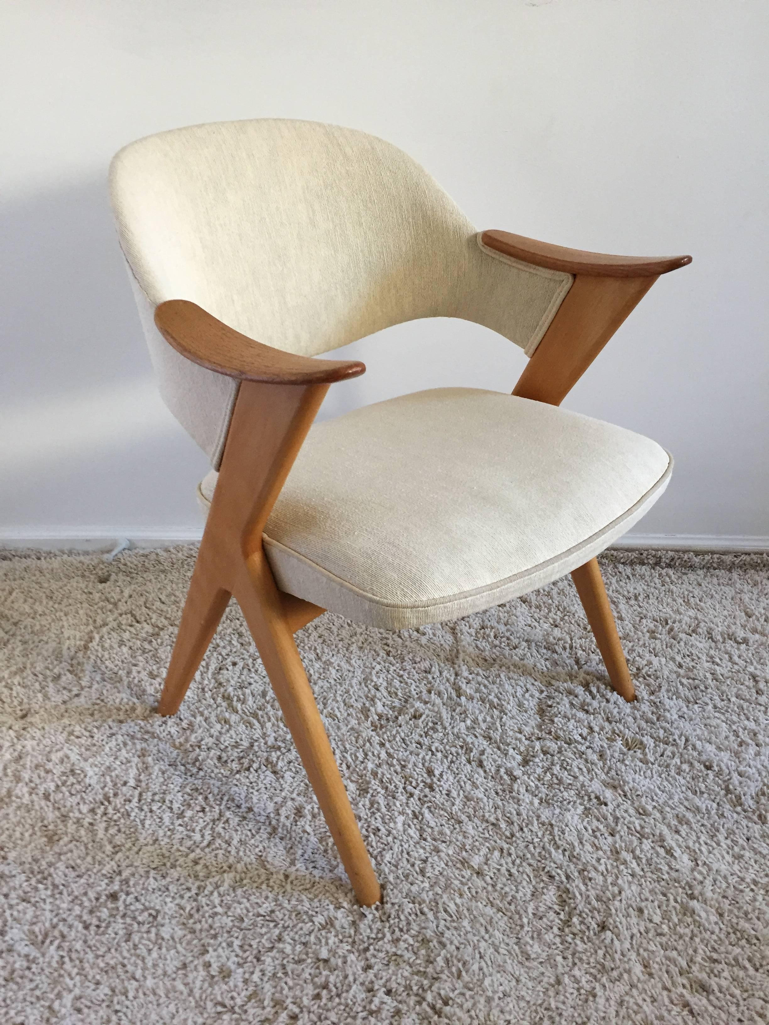 Pair Svante Skogh Scandinavian Bleached Oak Scissor Chairs In Excellent Condition In Westport, CT