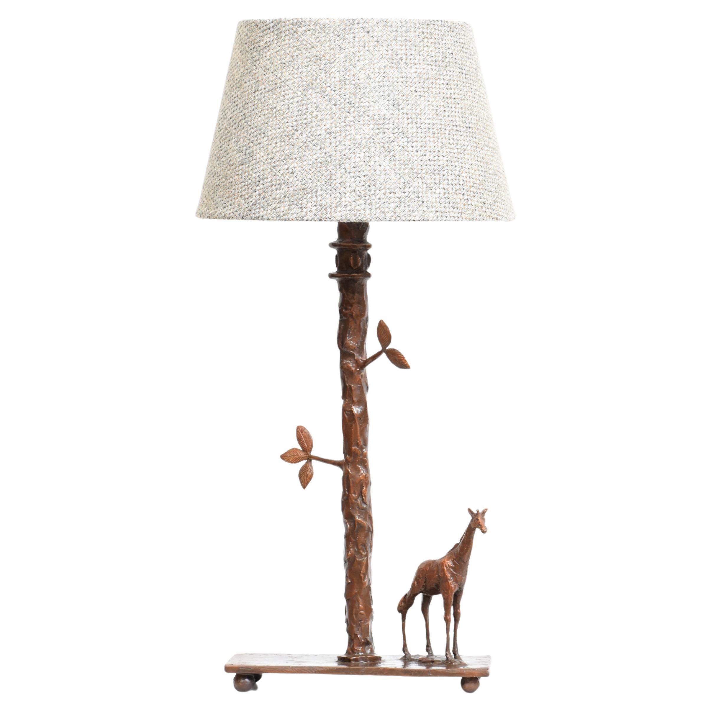 Lampe de table girafe sculpturale en bronze moulé 