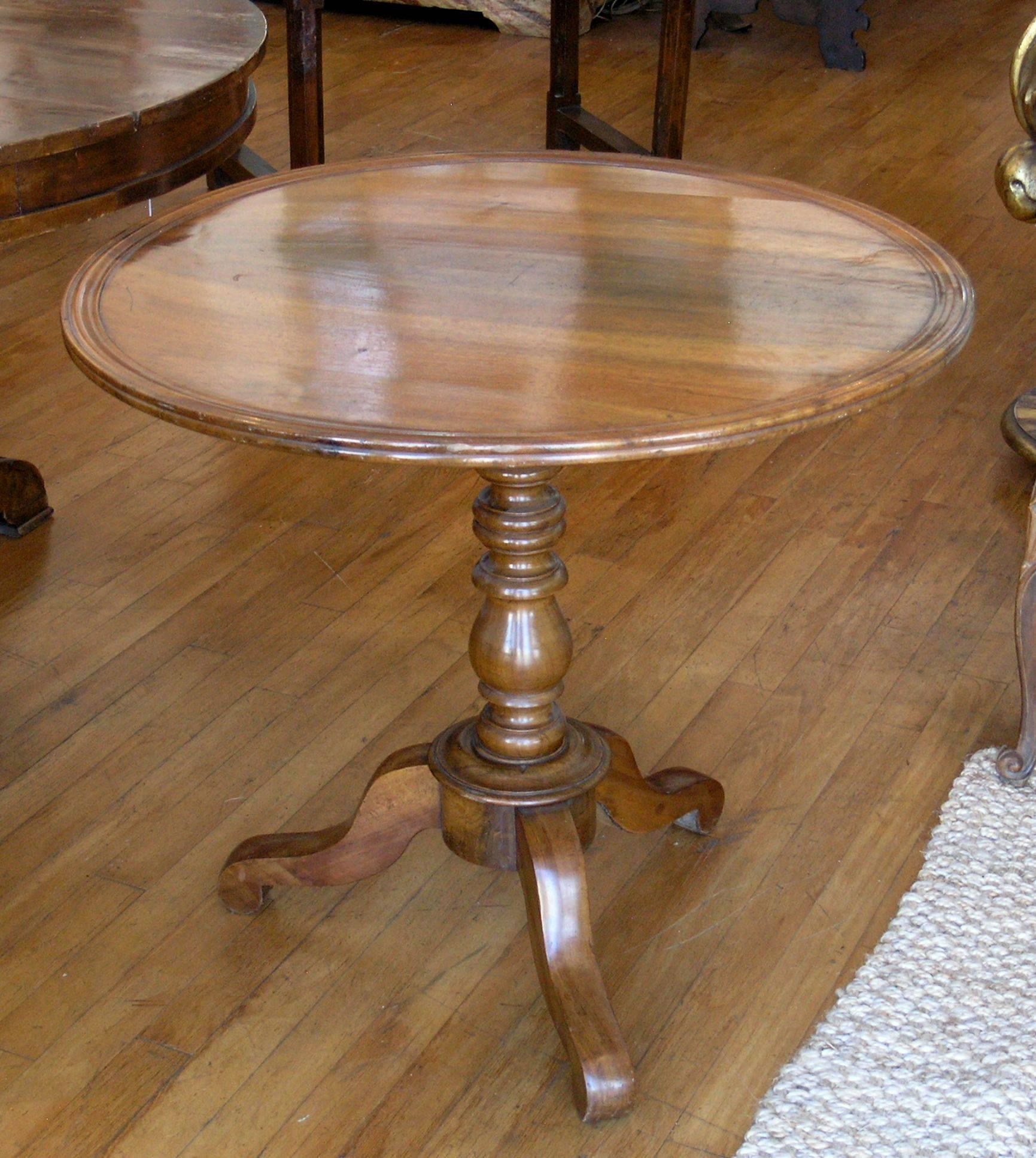 19th Century Louis Philippe Tilt-Top Table In Excellent Condition For Sale In Los Angeles, CA