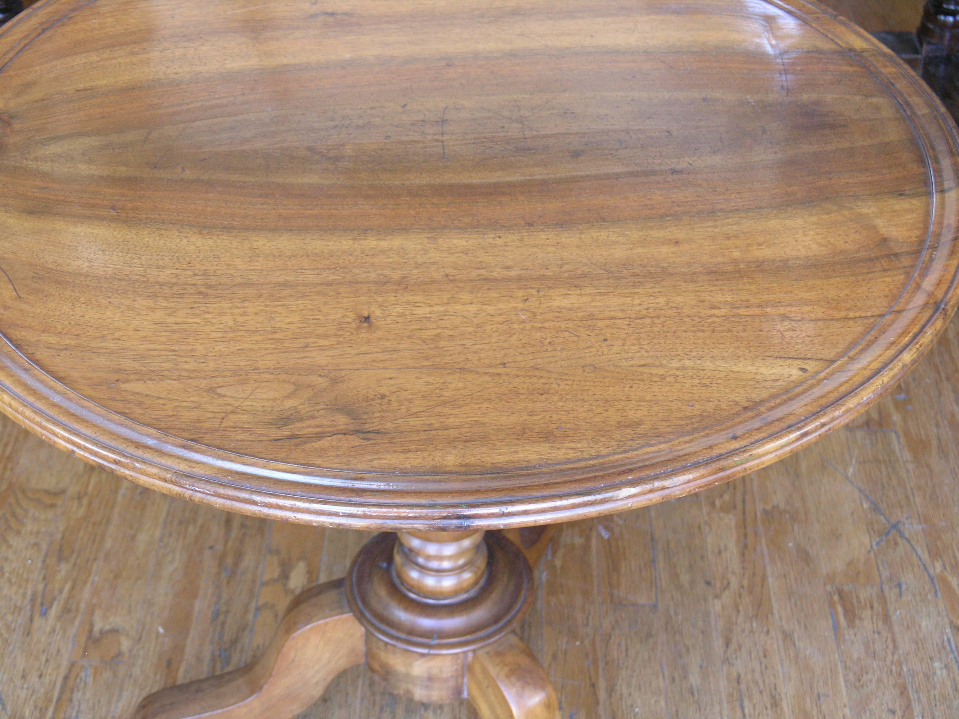 Walnut 19th Century Louis Philippe Tilt-Top Table For Sale
