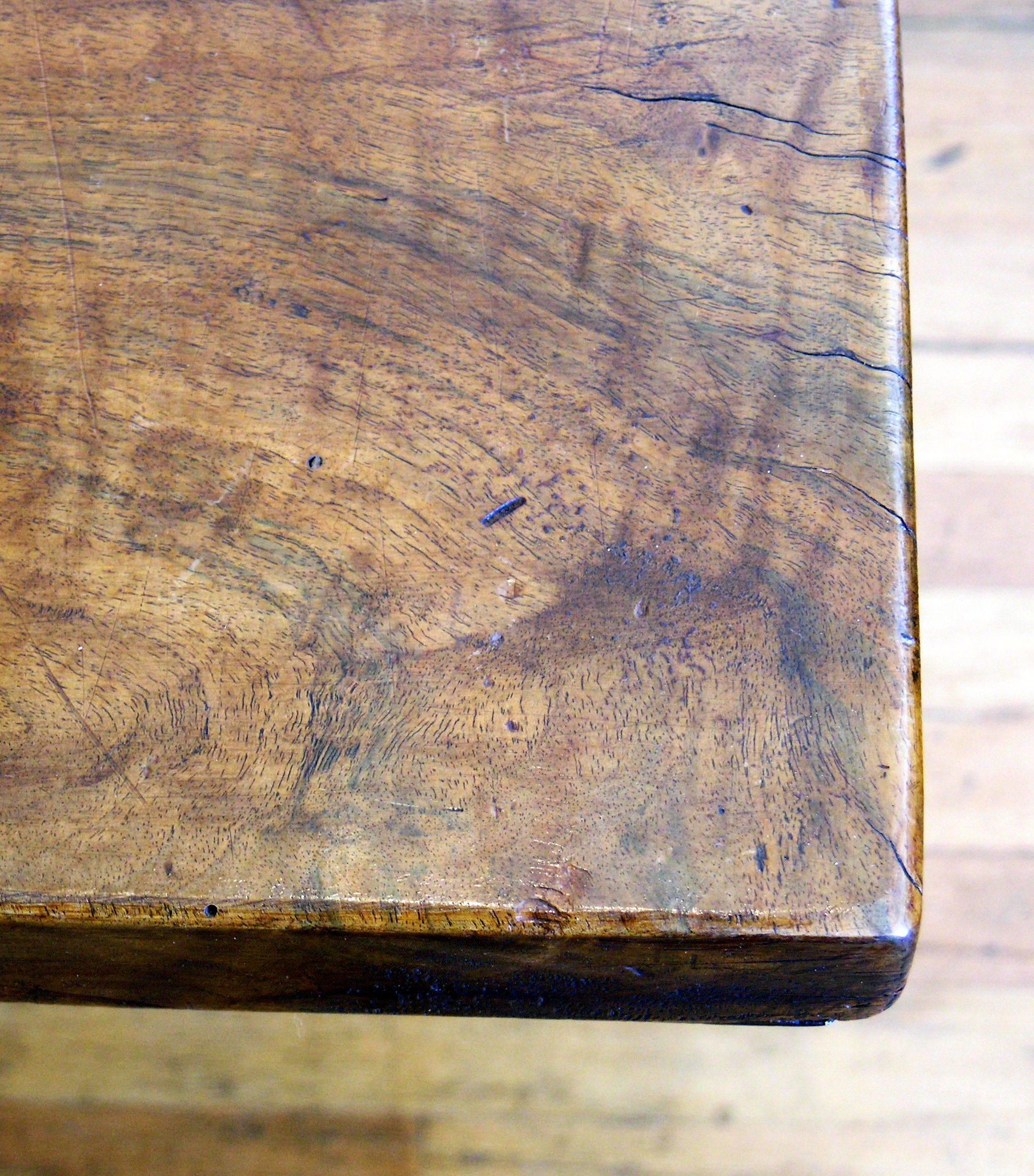  Tuscan Walnut Table 18th C. For Sale 1