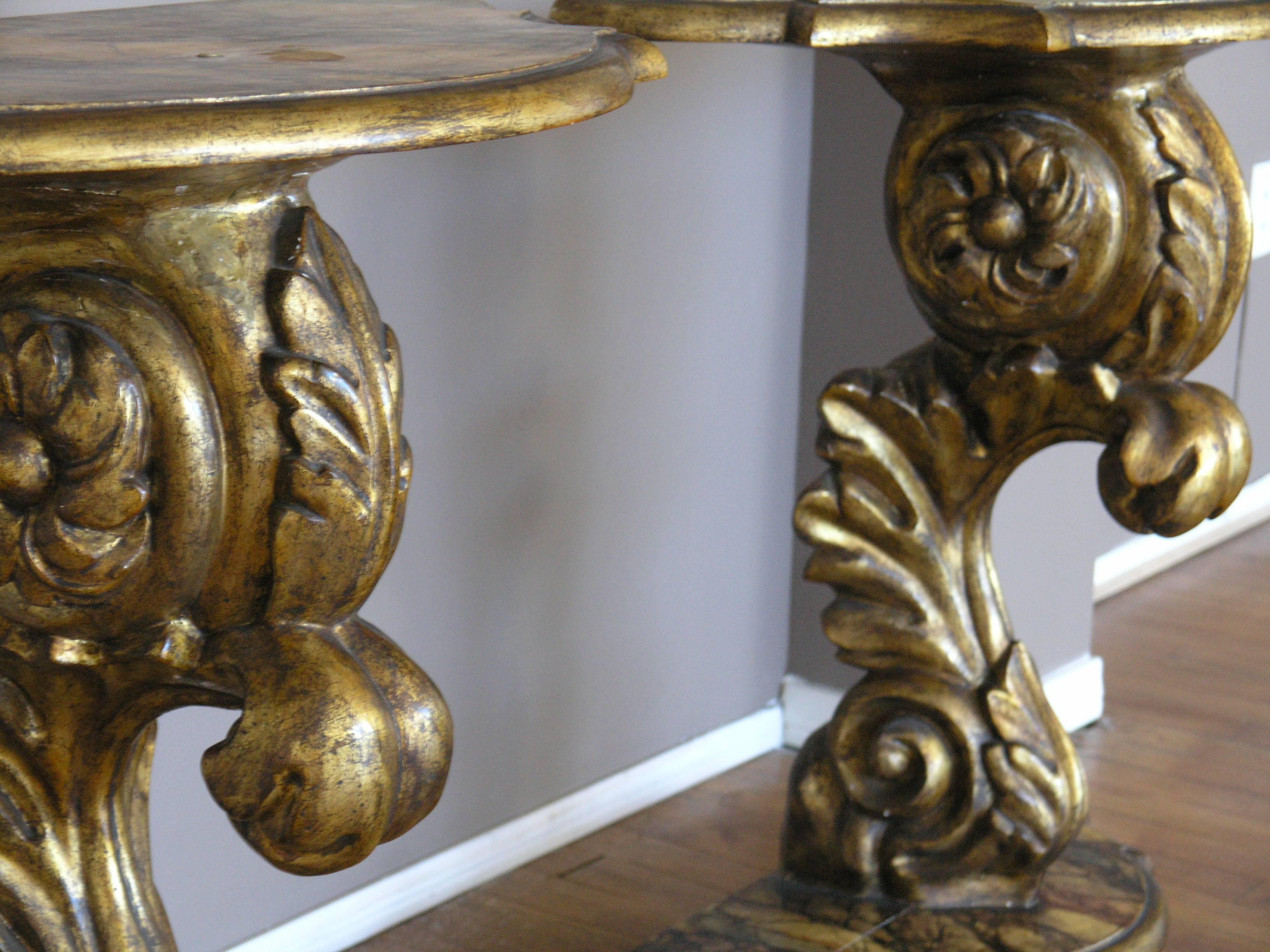 Pair of Italian Mecca Giltwood Consoles In Excellent Condition For Sale In Los Angeles, CA