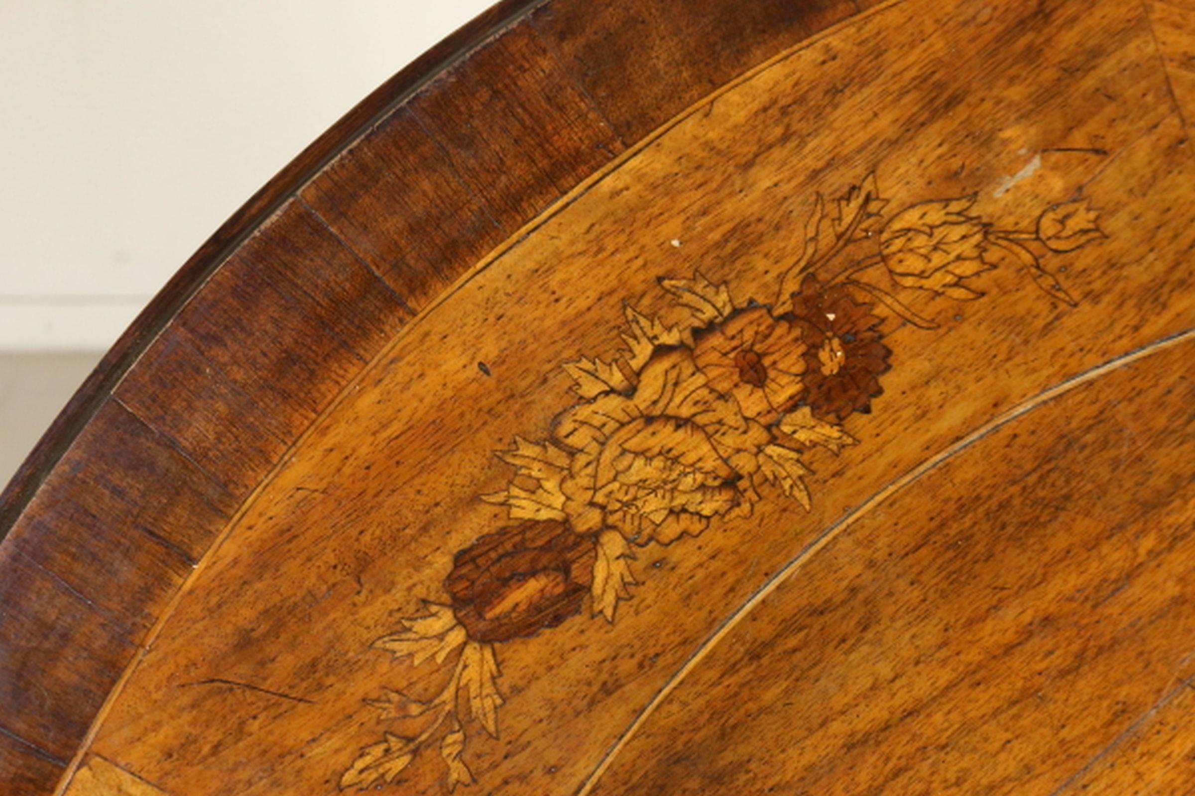 Italian Marquetry Inlaid Center Table 19th C. For Sale 3