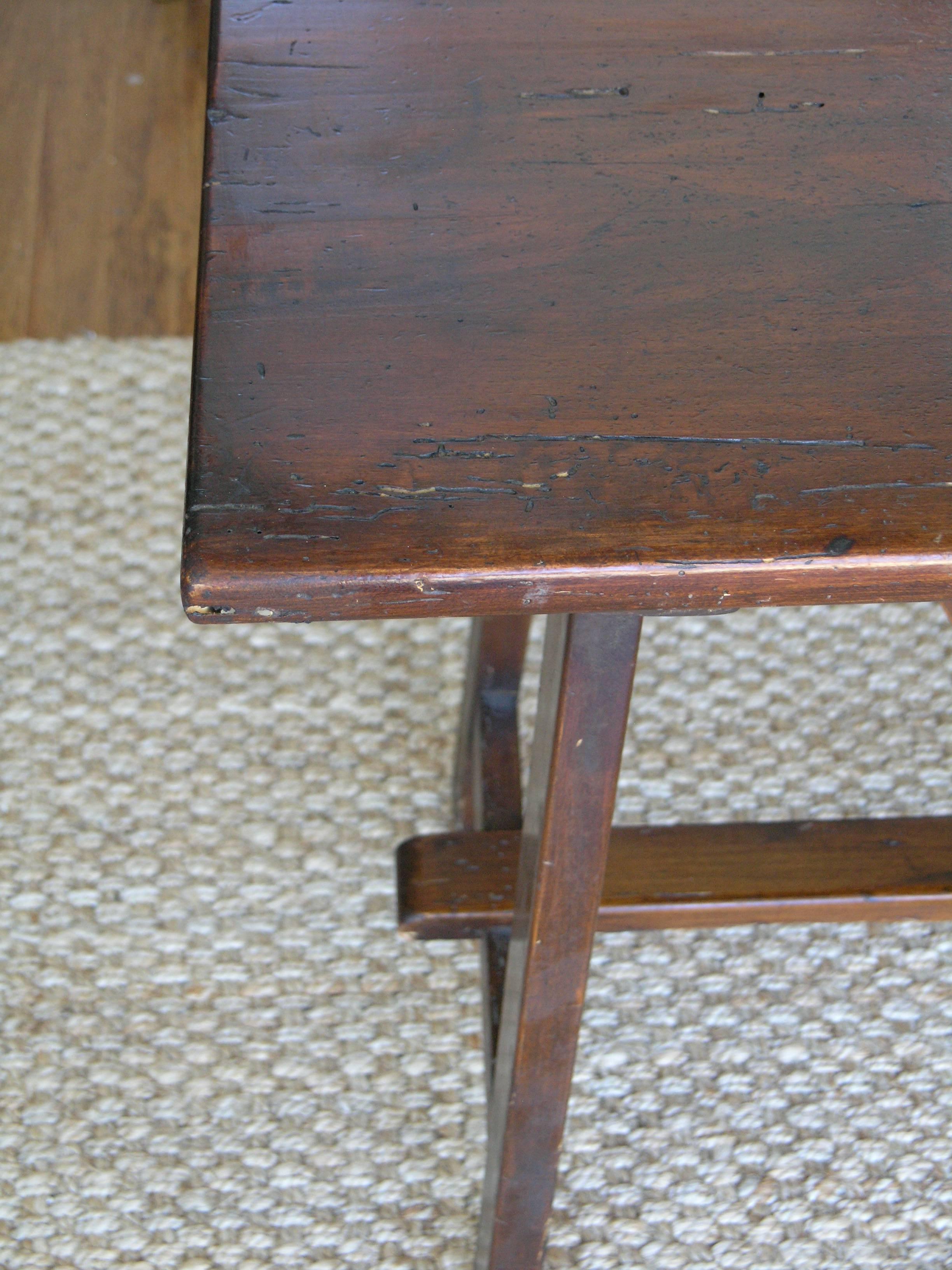 19th Century Tuscan Trestle Chestnut Table In Excellent Condition For Sale In Los Angeles, CA