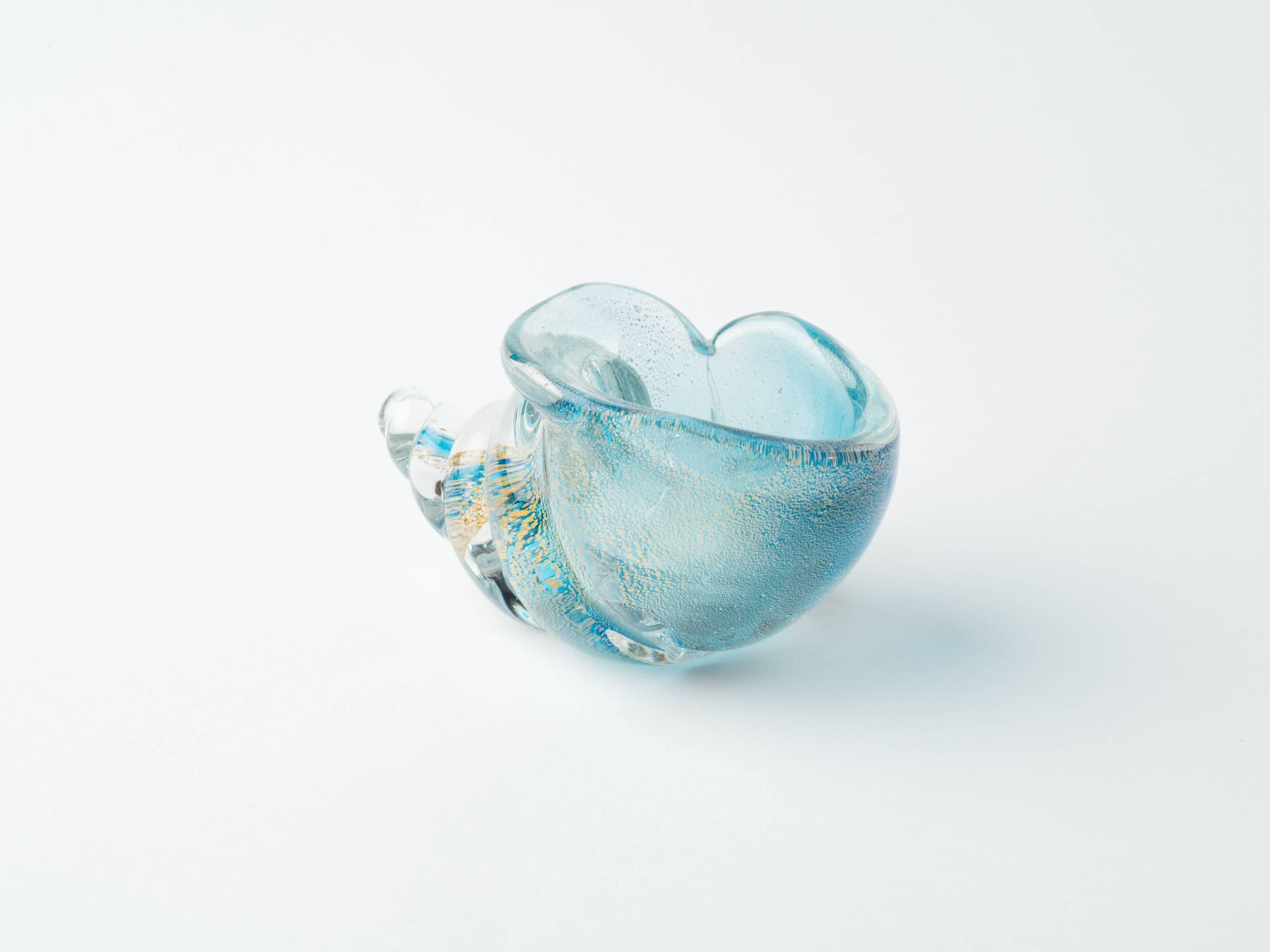Hand-Crafted Pair of Exquisite Aqua and Gold Murano Bowls by Alfredo Barbini