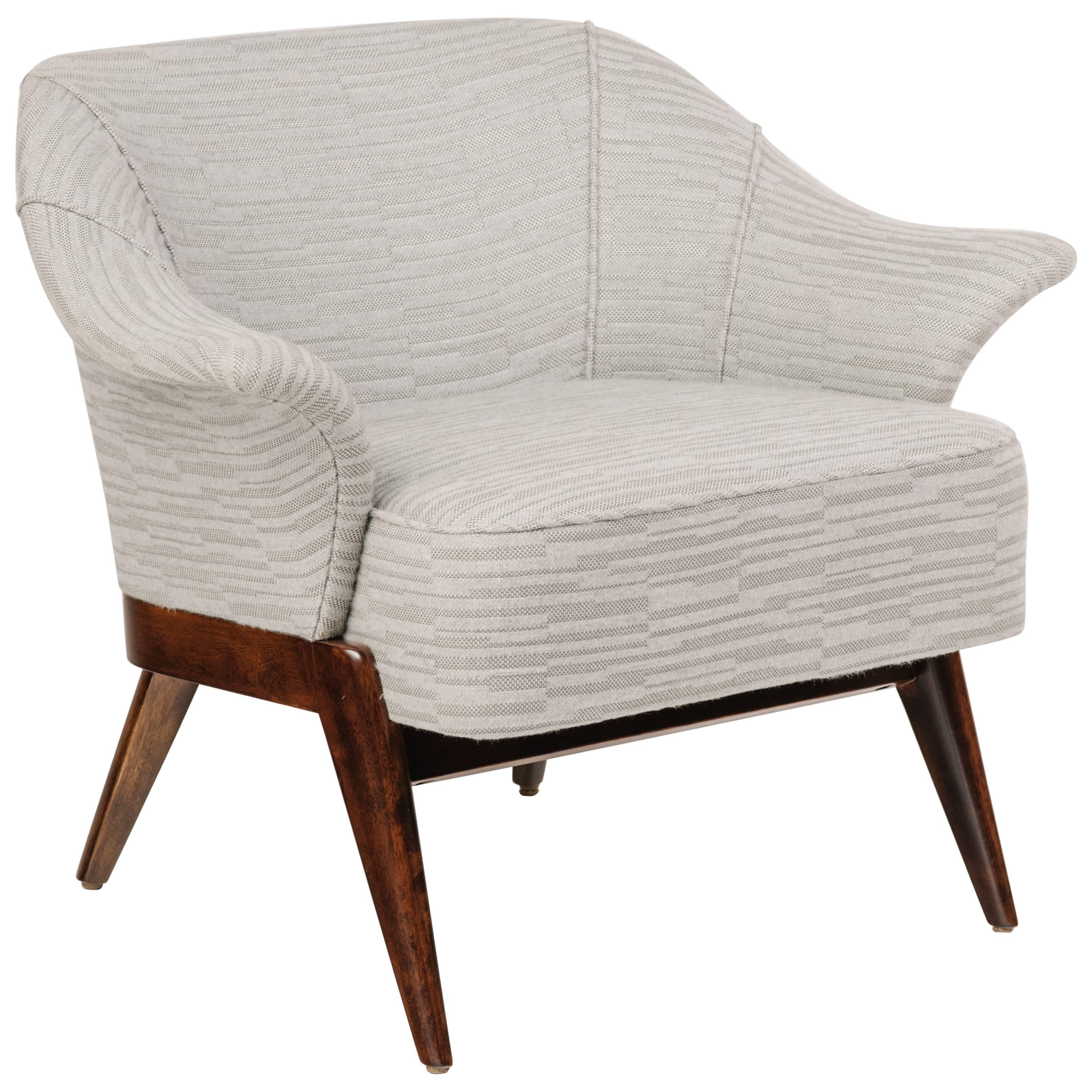 Mid-Century Modern 1940s Hollywood Swan Chair in Embossed Woven Wool and Dark Maple
