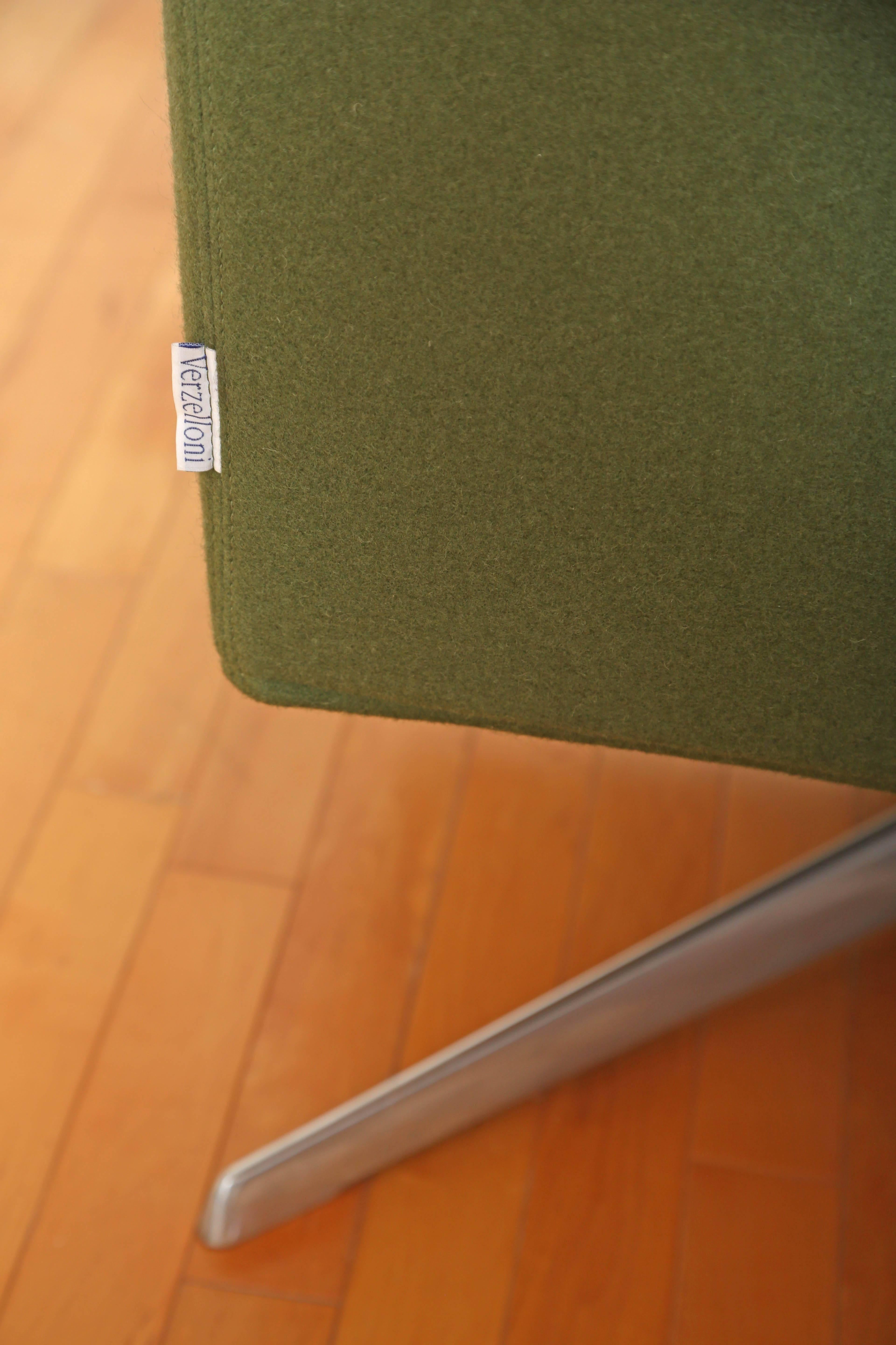 Mid-Century Modern Style Swivel Lounge Chair by Verzelloni 1