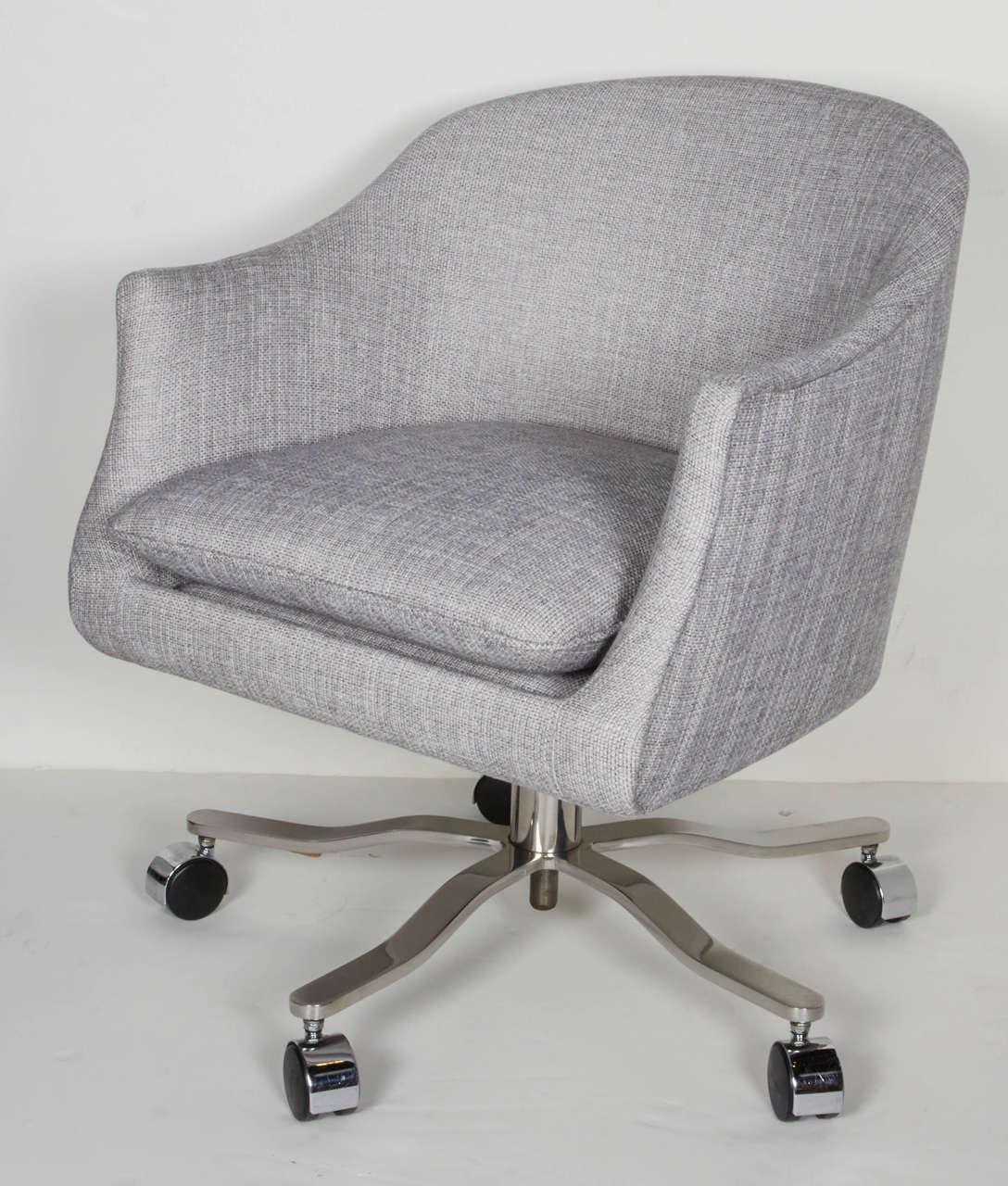 Mid-Century Modern Swivel Desk Chair Designed by Ward Bennett im Zustand „Hervorragend“ in Fort Lauderdale, FL