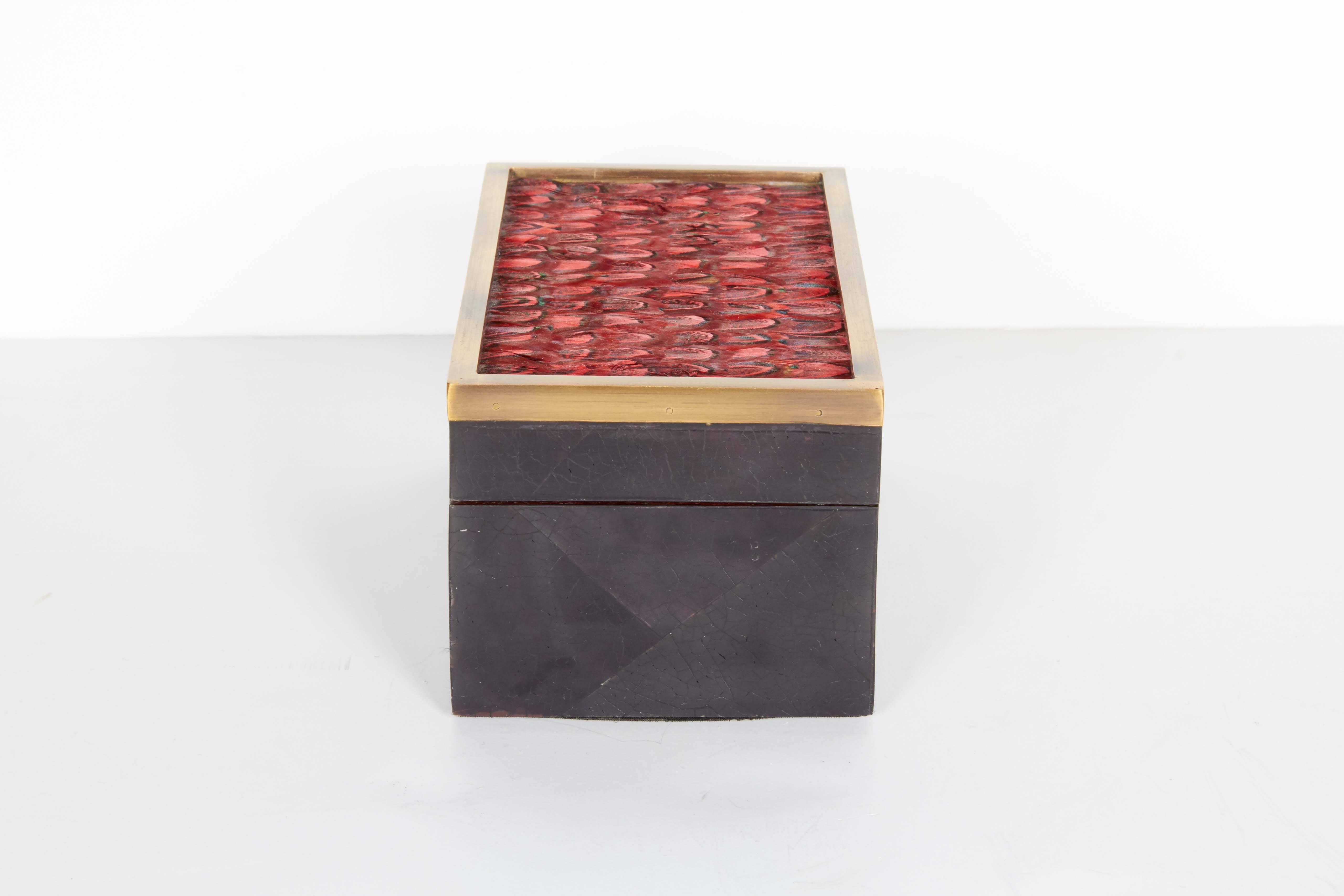 Organic Modern Decorative Box in Lacquered Pen Shell and Exotic Red Feathers In Excellent Condition In Fort Lauderdale, FL