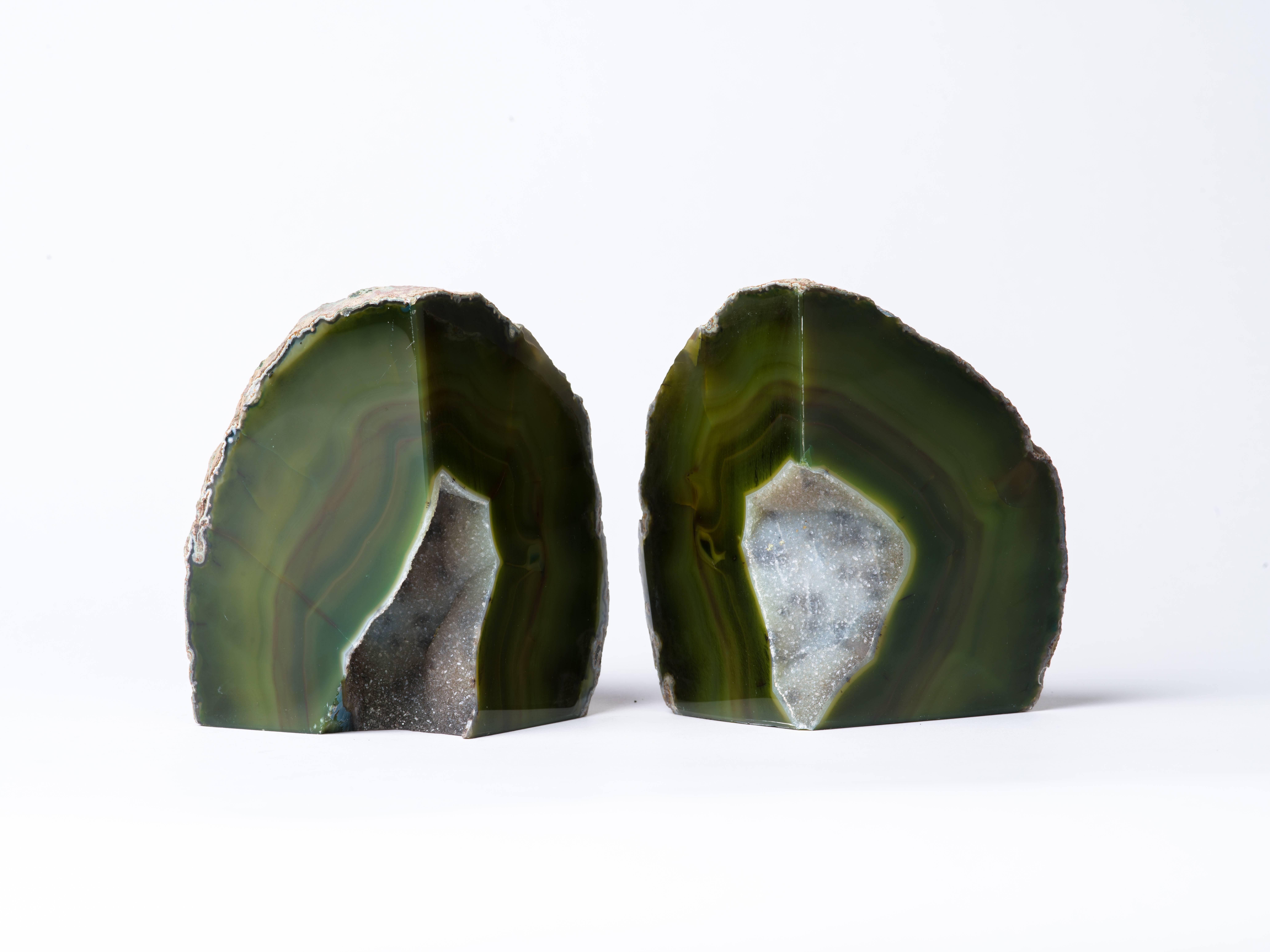 Pair of Organic Modern Agate and Crystal Bookends in Moss Green In Excellent Condition In Fort Lauderdale, FL