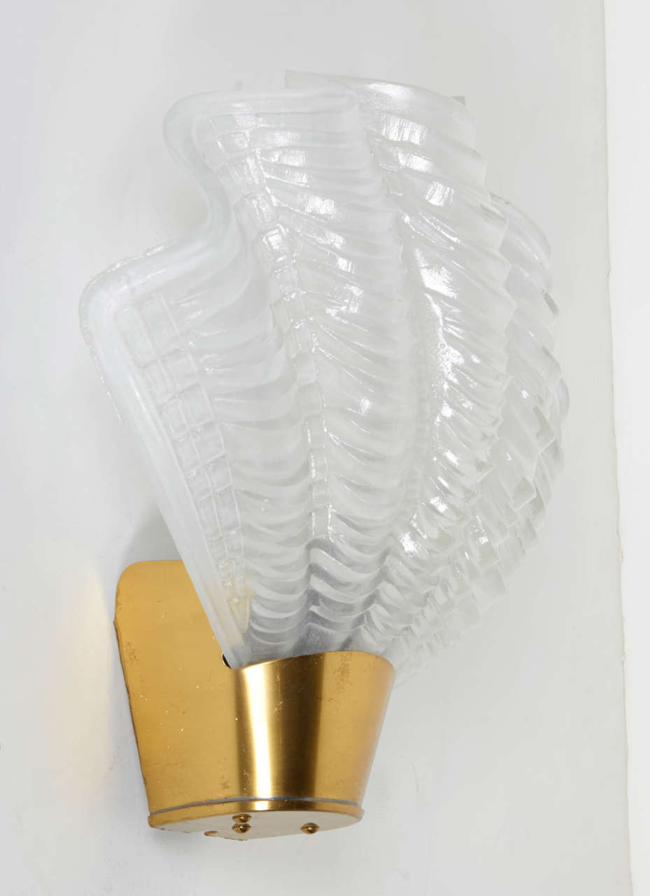Pair of French Art Deco Sconces with Elegant Shell Design In Good Condition In Fort Lauderdale, FL