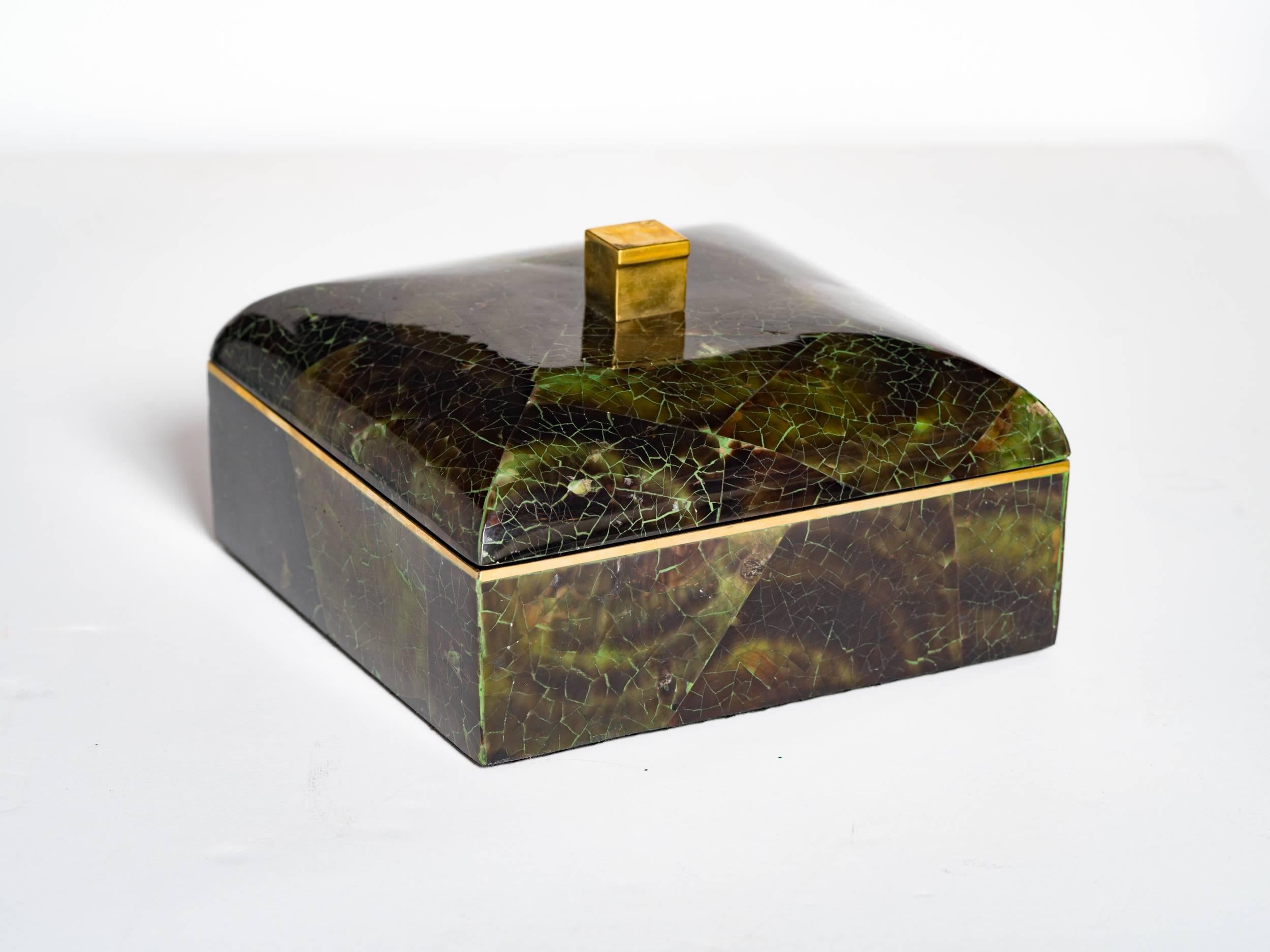 Exquisite Geometric Green Tab Shell Box with Brass Accents In Excellent Condition In Fort Lauderdale, FL