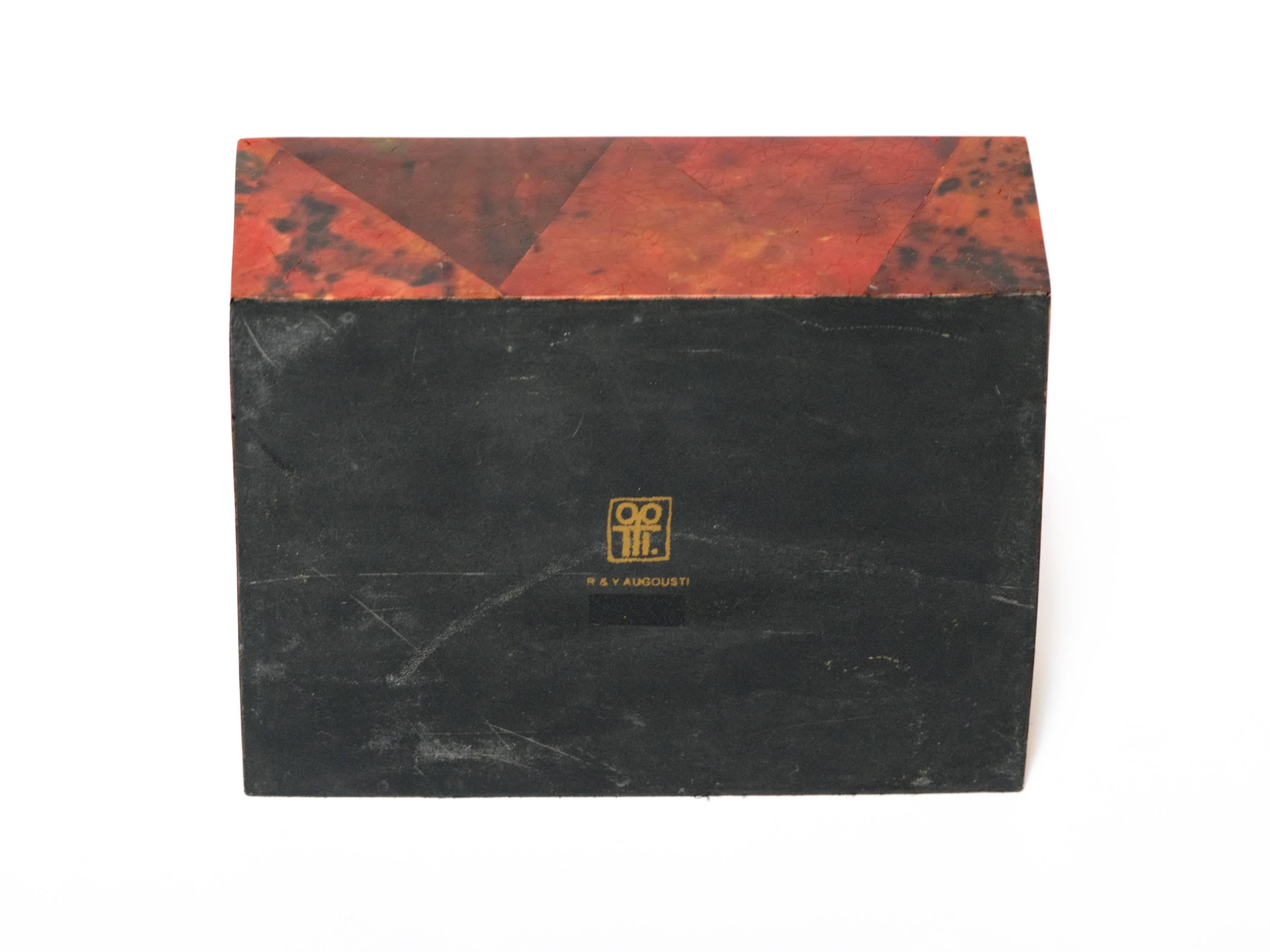 Hand-Crafted Exotic Lacquered Pen Shell Decorative Box