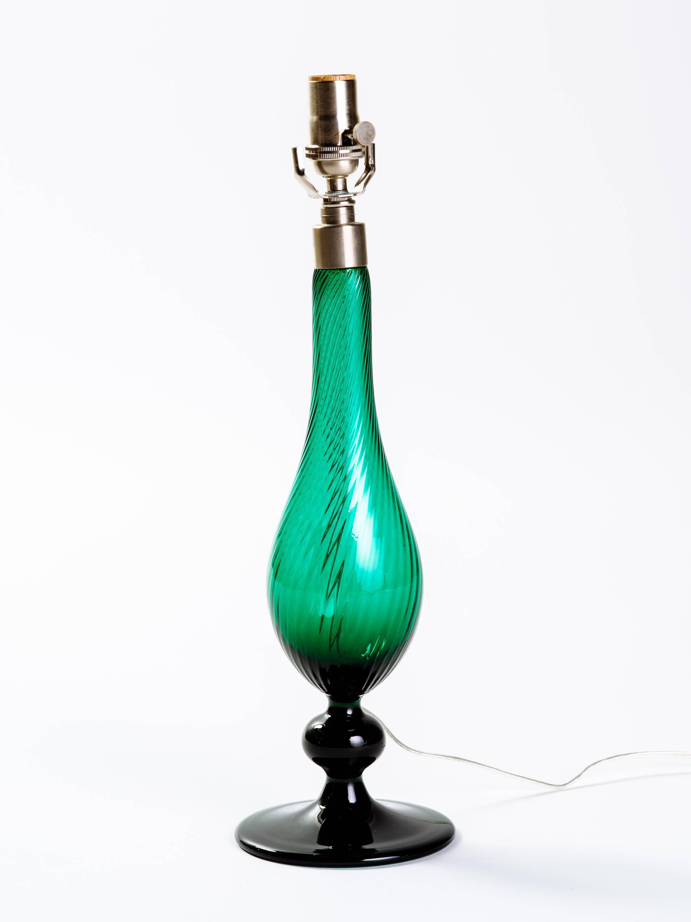 Pair of Mid-Century Modern Glass Lamps in Emerald Green by Royal Copenhagen In Excellent Condition In Fort Lauderdale, FL