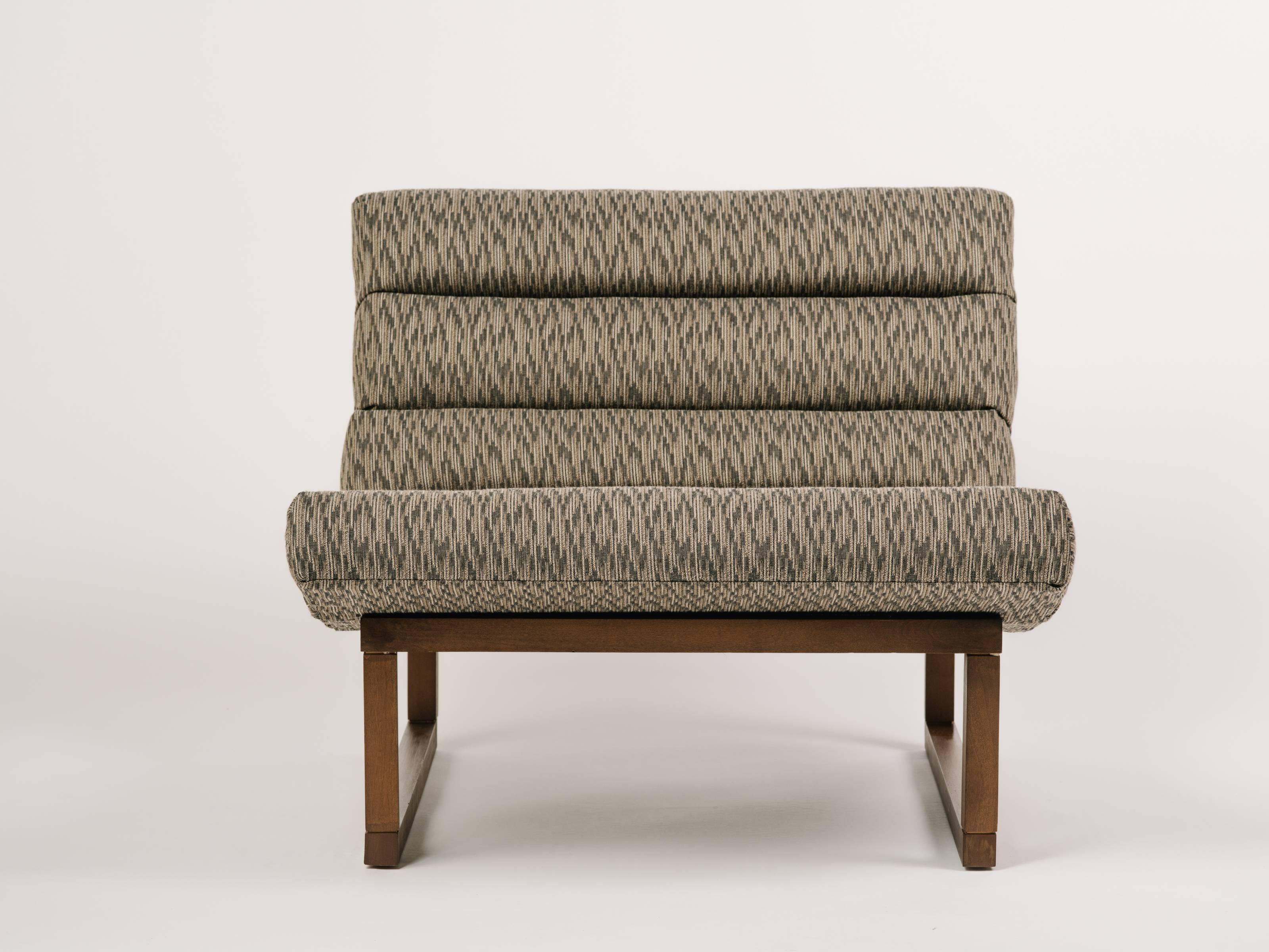 Mid-20th Century Pair of Mid Century Scoop Lounge Chairs, in the Style of Milo Baughman