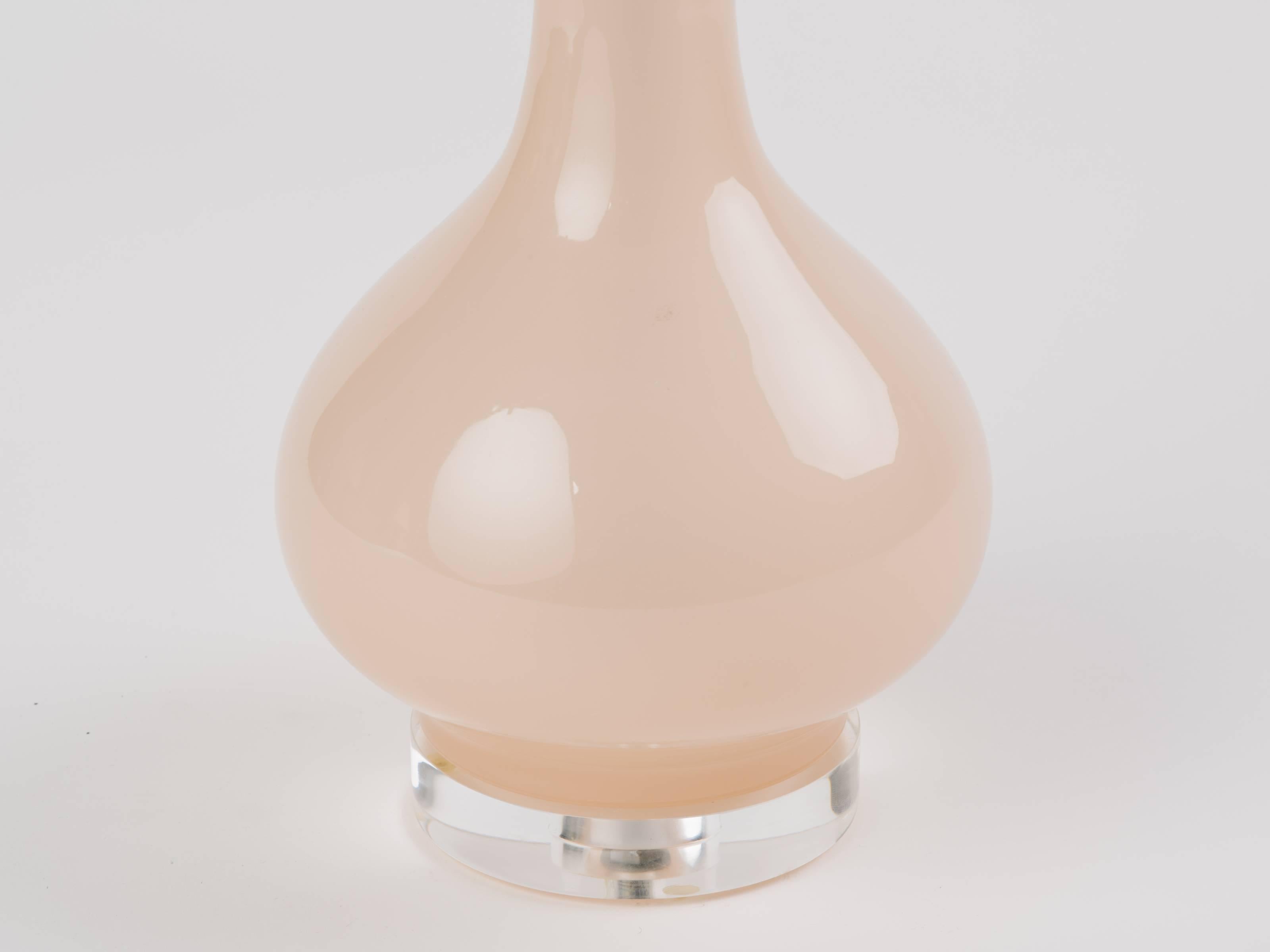 Italian Pair of Elegant Mid Century Pink Murano Glass Lamps