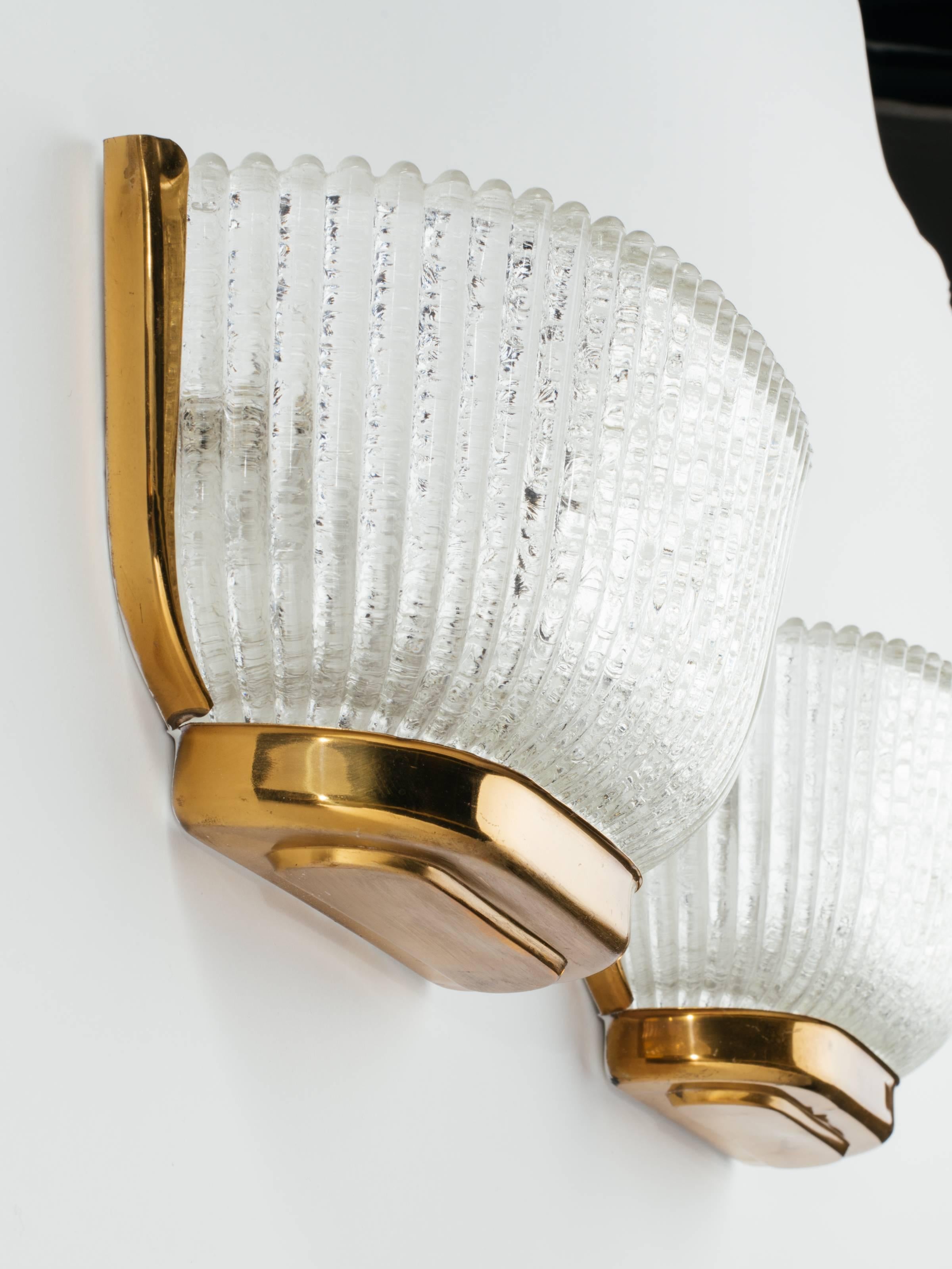Mid-20th Century Pair of Mid-Century Modern Fluted Glass Sconces by Archemide Seguso