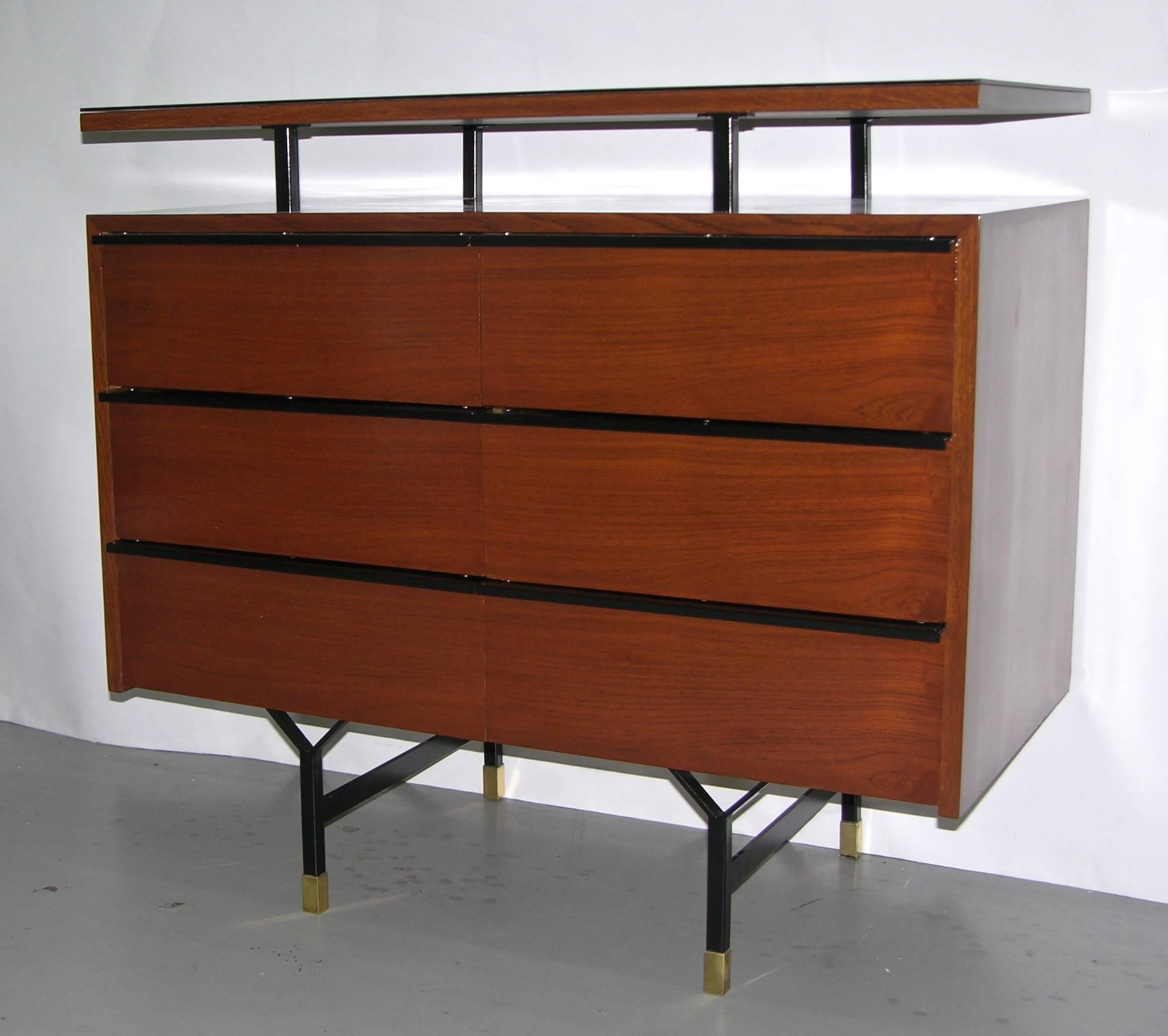 chest of drawers metal legs