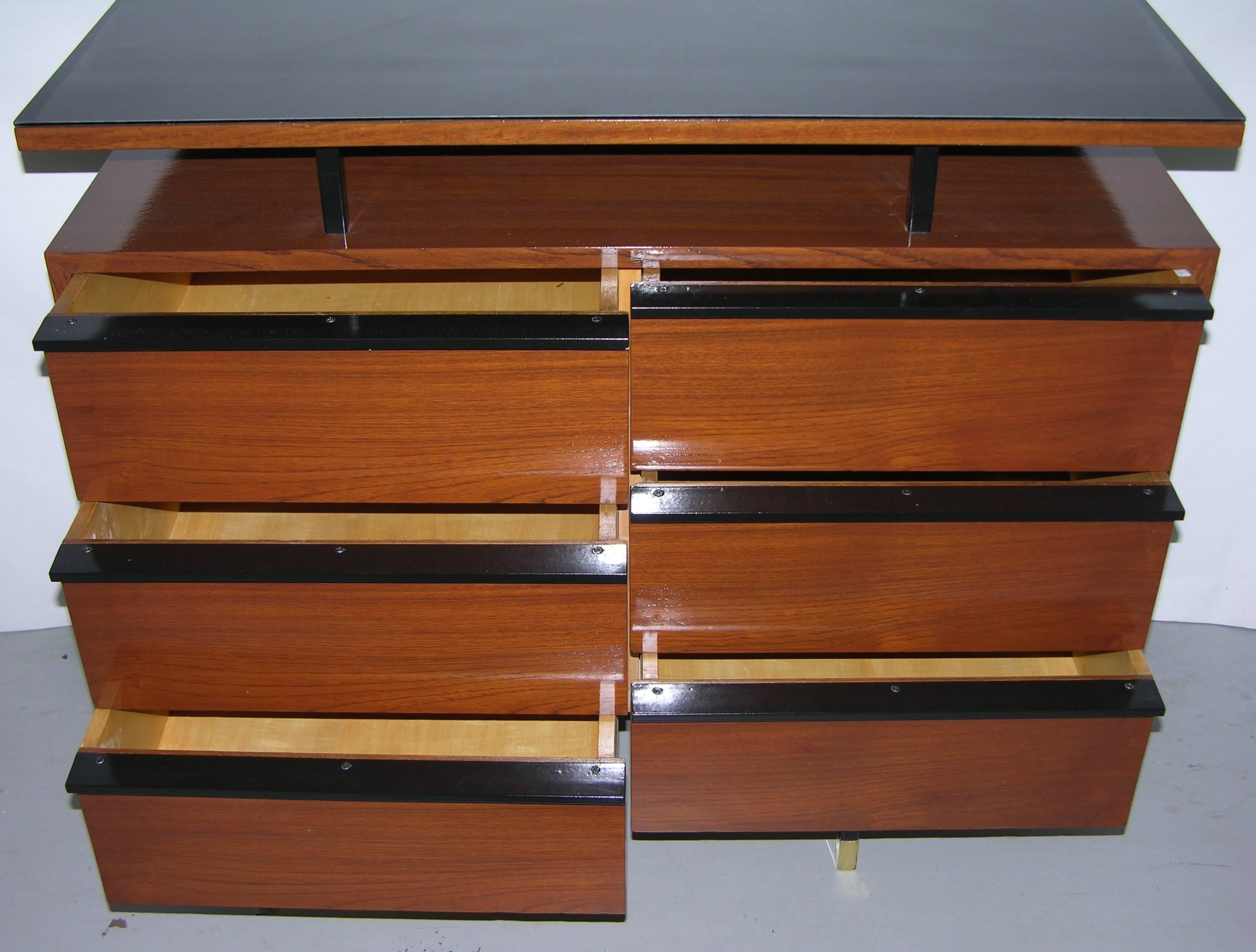 Hand-Crafted 1960s Modern Italian Wood Chest with Shelf on Brass & Black Lacquered Metal Legs For Sale