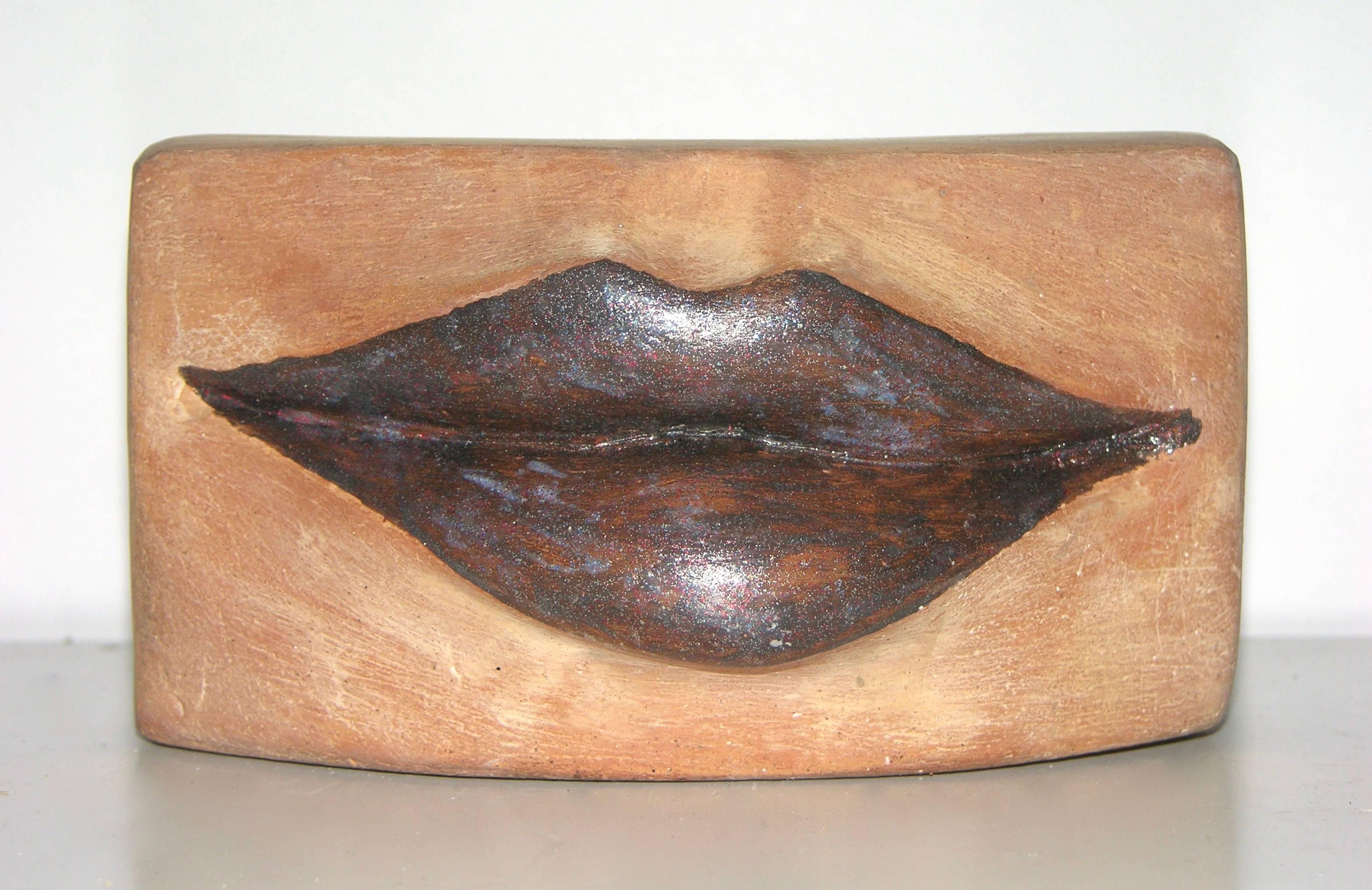Kiss, Italian Copper Brown Lips Terracotta Sculpture by Ginestroni In New Condition In New York, NY