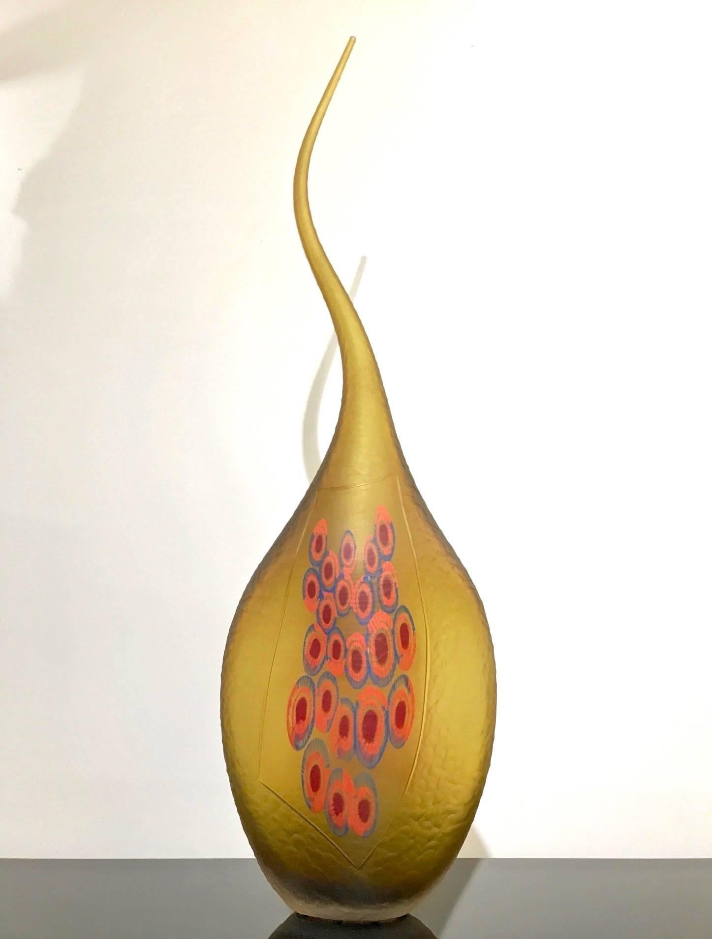 Monumental Italian art glass vase, one of a kind Work of Art signed by Davide Dona, in blown Murano glass with a rare yellow amber color, skillfully overlaid in crystal clear glass highlighted with red and blue murrine expanded like a modern