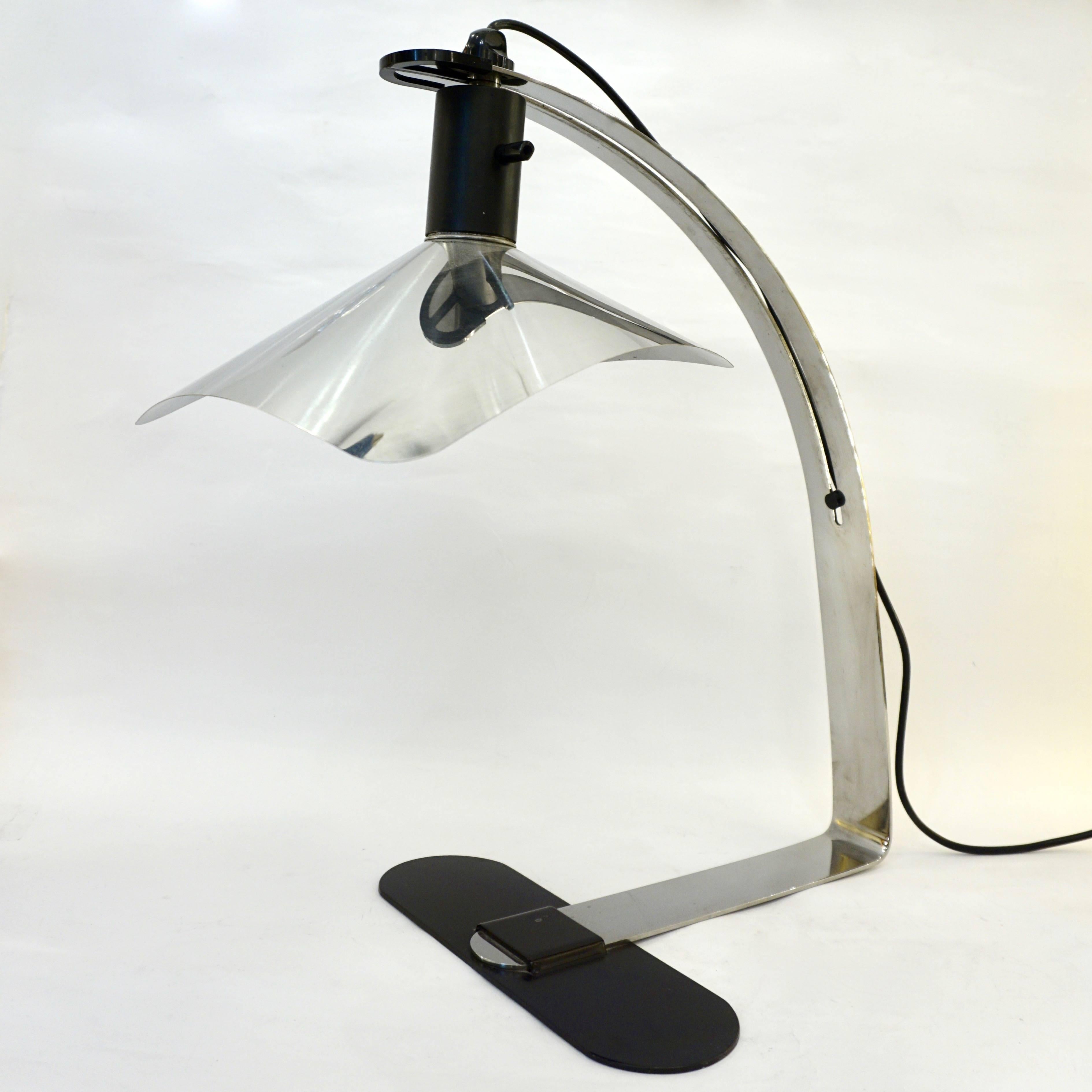 Late 20th Century Grignani for Luci, 1970s, Italian Vintage Adjustable Black and Nickel Desk Lamp