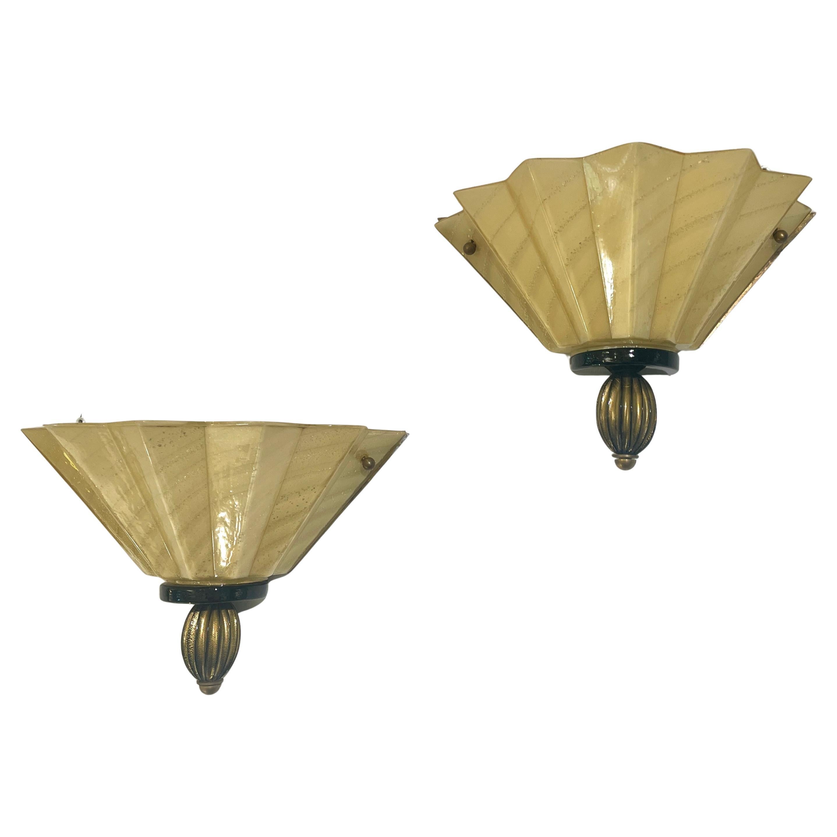 Ein Paar goldene fächerförmige Muranoglas-Wandleuchter von Aureliano Toso aus den 1950er Jahren