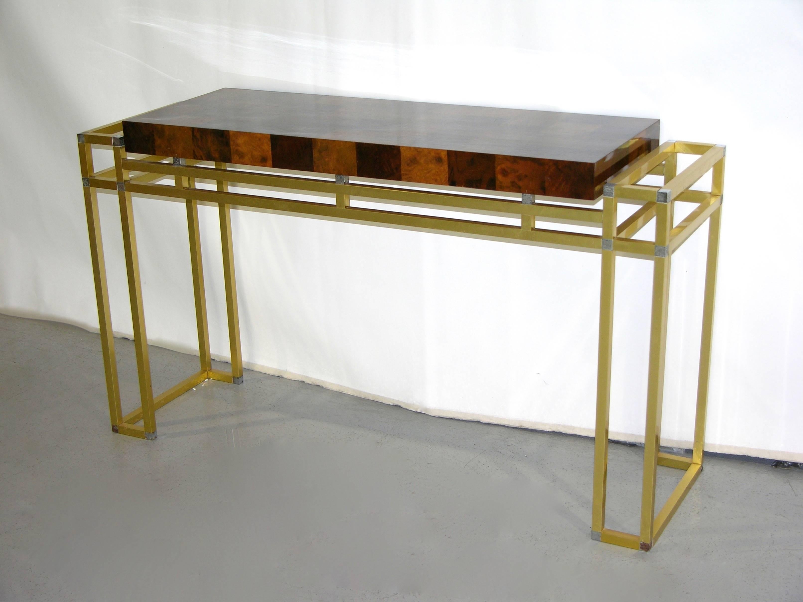 A 1970s rare, very elegant console by the Italian Company Mario Sabot, where the refined design is centered on the square shape, the surface nicely veneered in a parquetry of two-tone burl walnut that continues on the sides and is enhanced by the