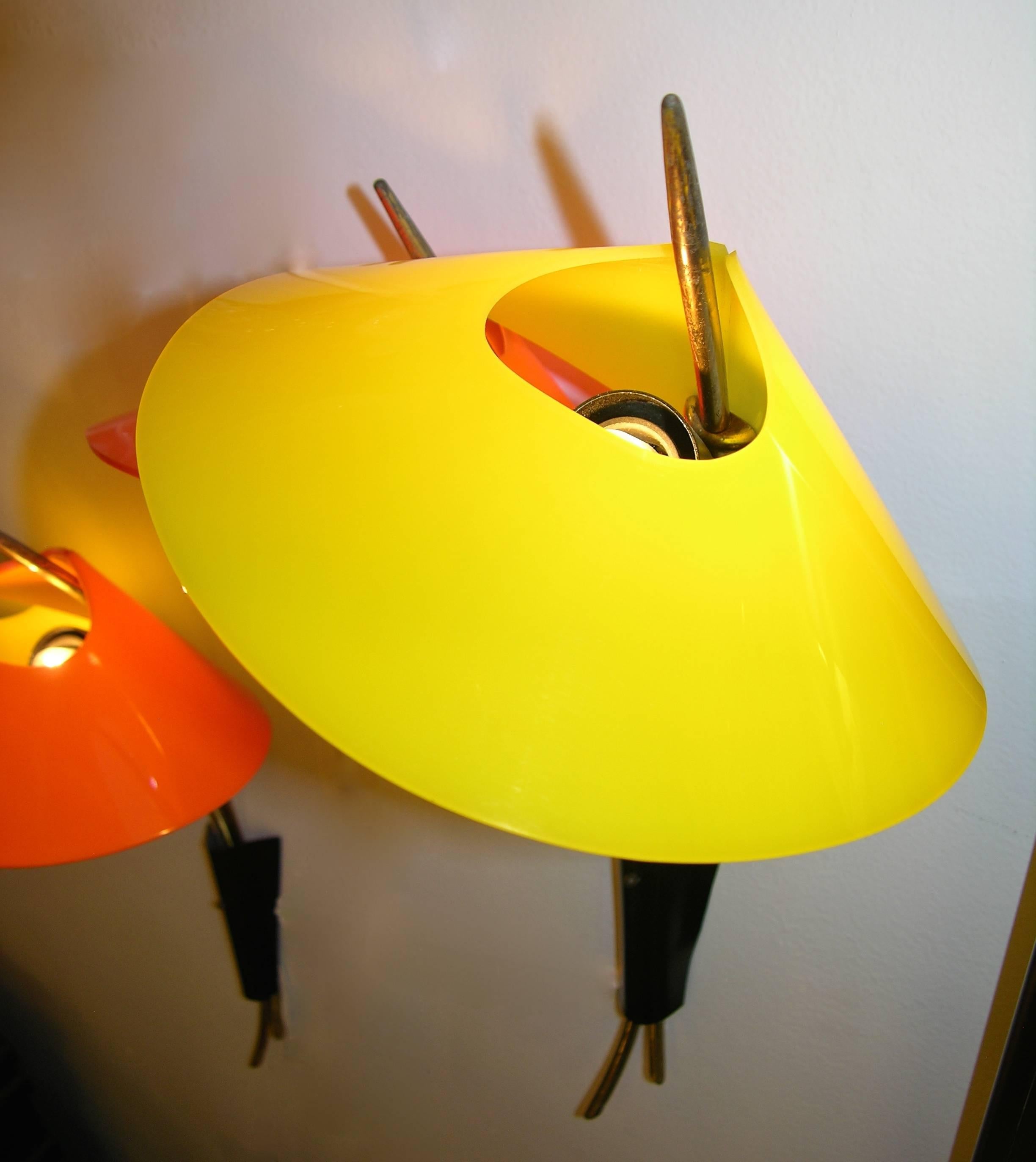 1950s Italian Pair of Whimsical Orange and Yellow Sconces In Good Condition In New York, NY