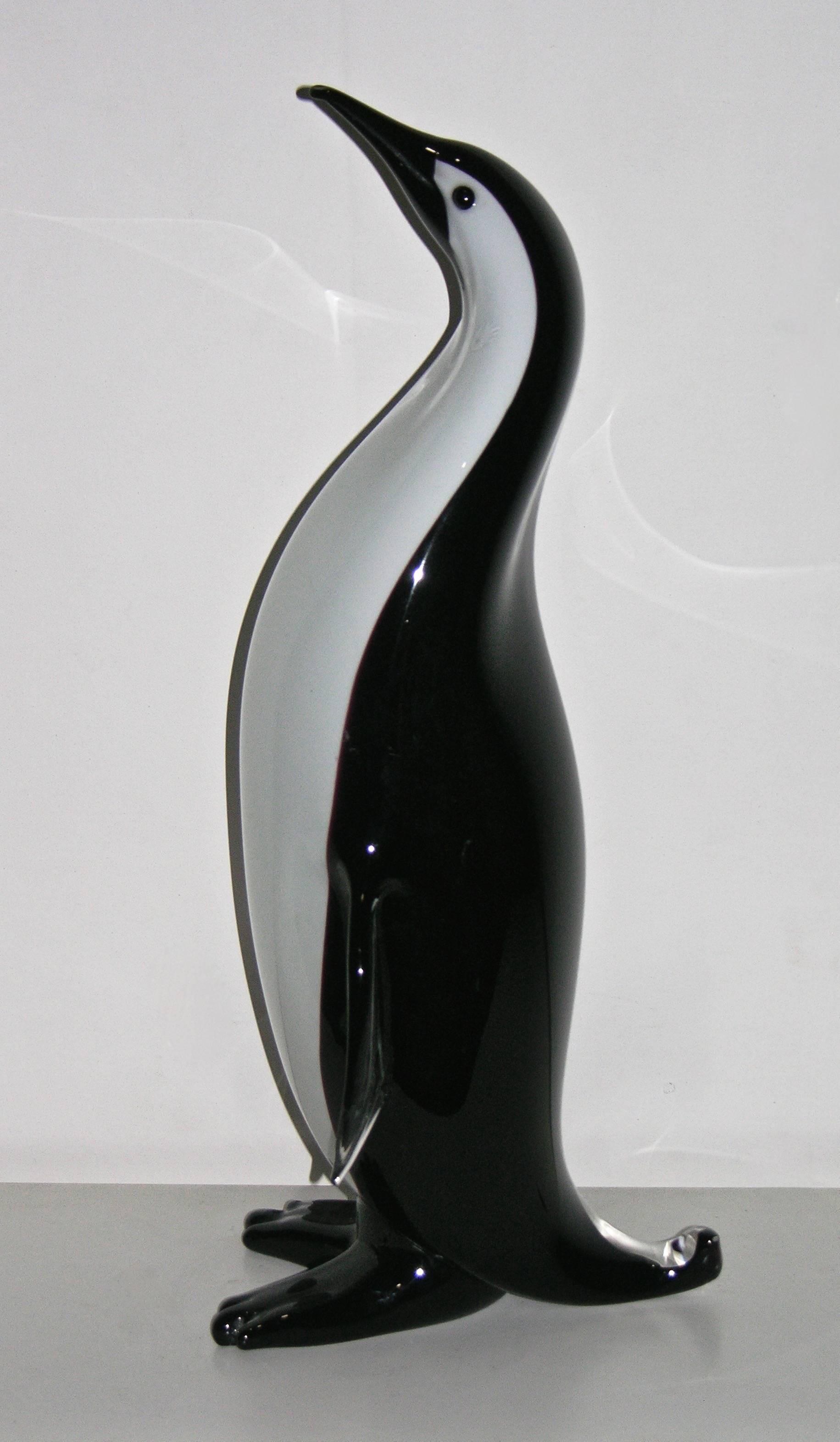 Formia 1990s Rare Large Size Set of Three Murano Glass Penguins 1