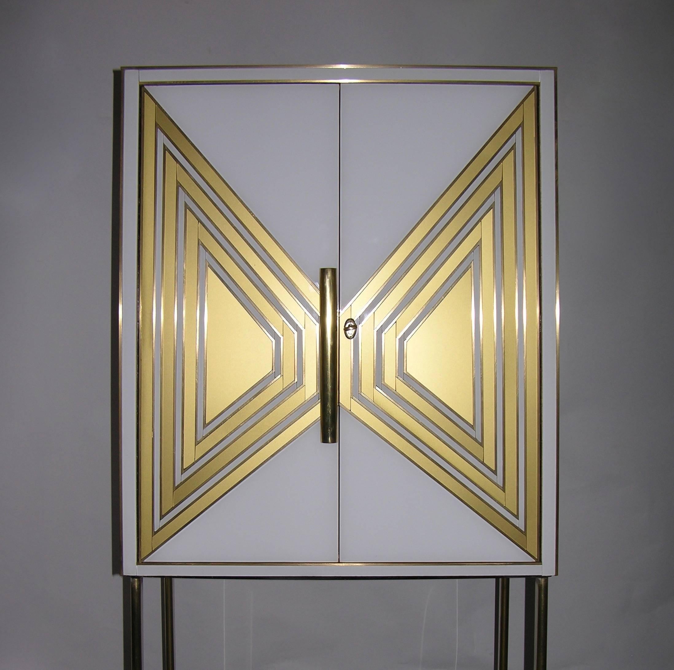 Late 20th Century Modern Italian Pair of Cream and Gold Glass Cabinets / Dry Bars