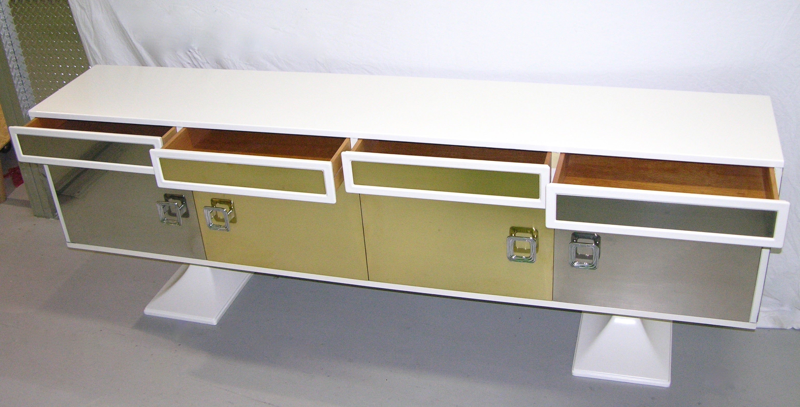 Sandro Petti 1970S Italian Modern Chrome And Brass White Lacquered Sandro Petti 1970S Italian Modern Chrome And Brass White Lacquered