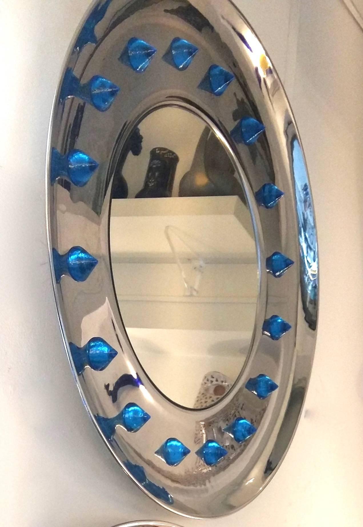 Hand-Crafted Italian Pair of Modern Nickel Round Mirrors with Jewel like Blue Murano Glass For Sale