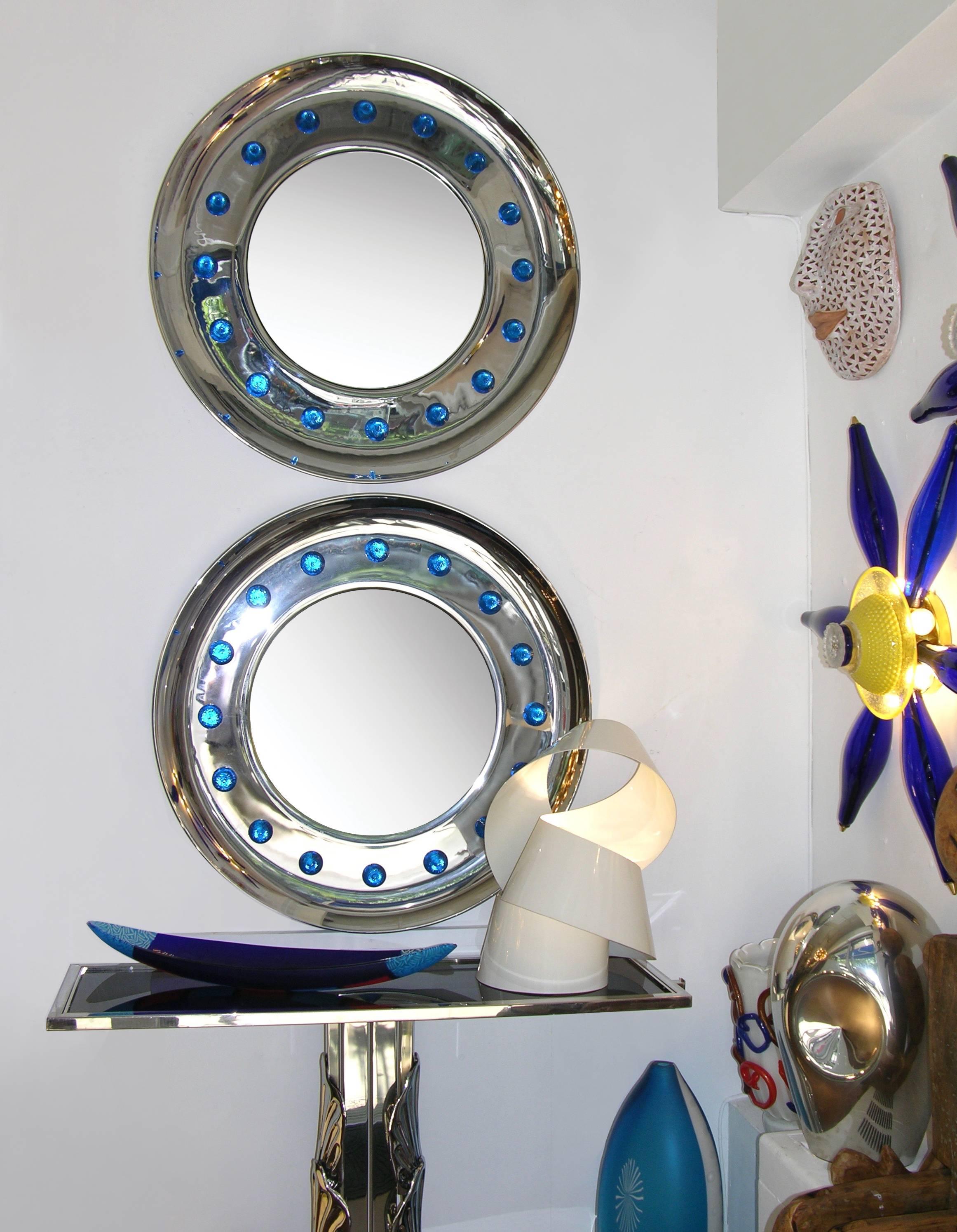 Contemporary Italian Pair of Modern Nickel Round Mirrors with Jewel like Blue Murano Glass For Sale