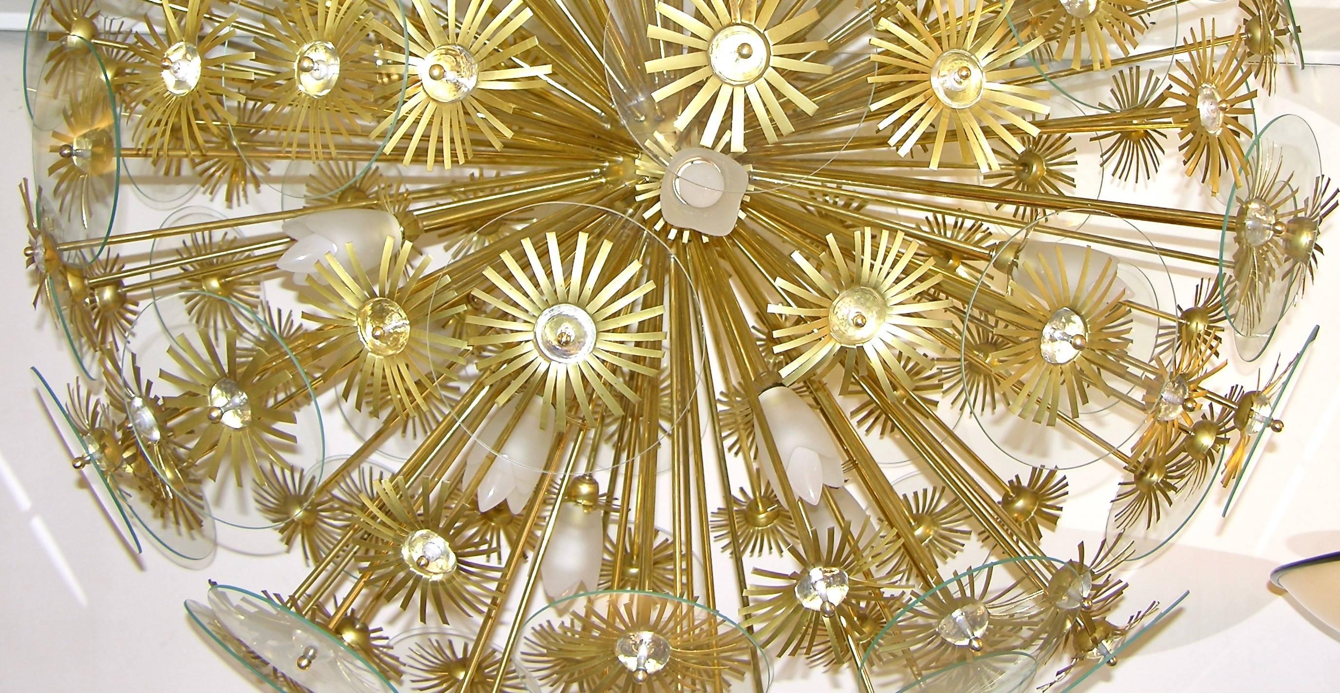 1960s Vintage One-of-a-kind Italian Round Brass and Glass Flower Chandelier In Excellent Condition In New York, NY