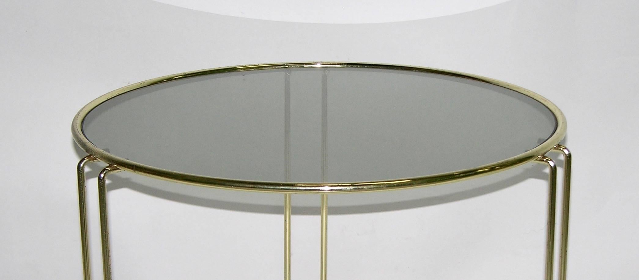 1970s Italian Minimalist Set of Three Brass Smoked Glass Round Nesting Tables In Excellent Condition In New York, NY