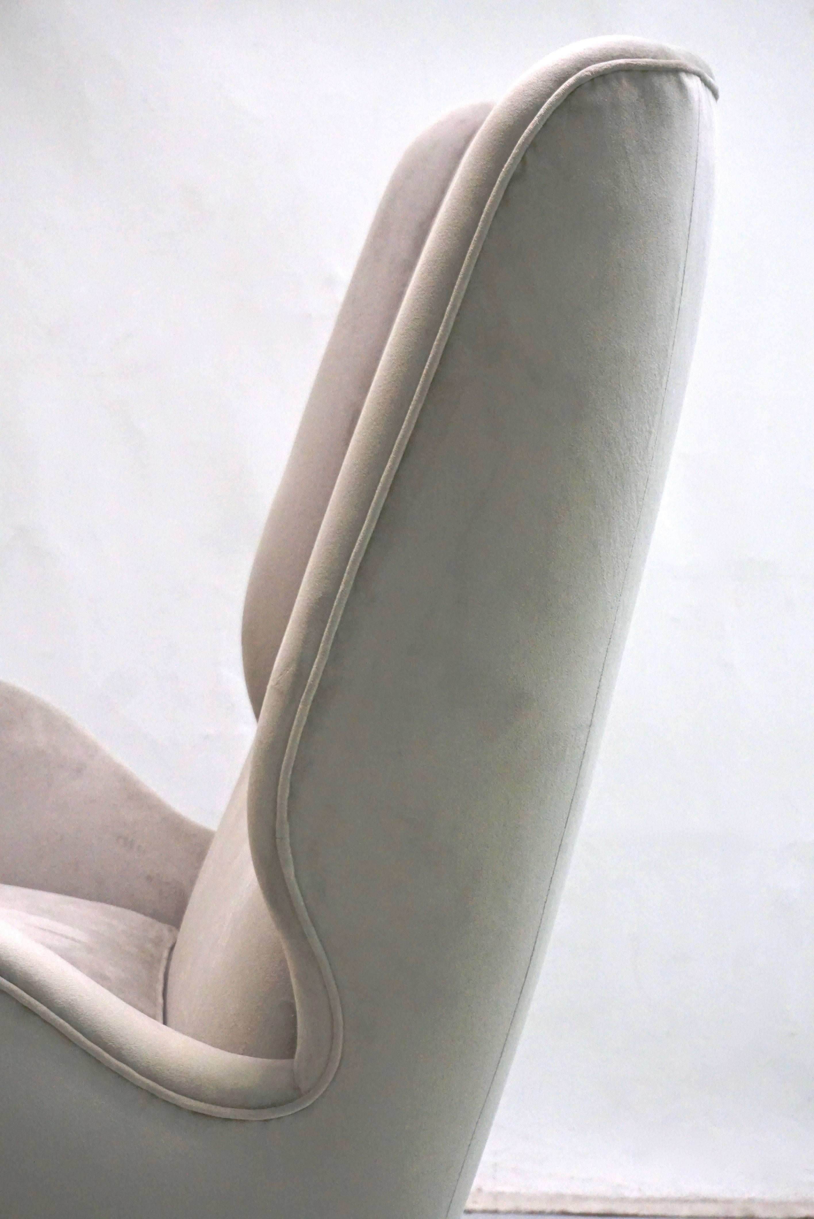 Mid-20th Century Gio Ponti Certified 1940s Italian Pair of High Back Armchairs in Gray Velvet