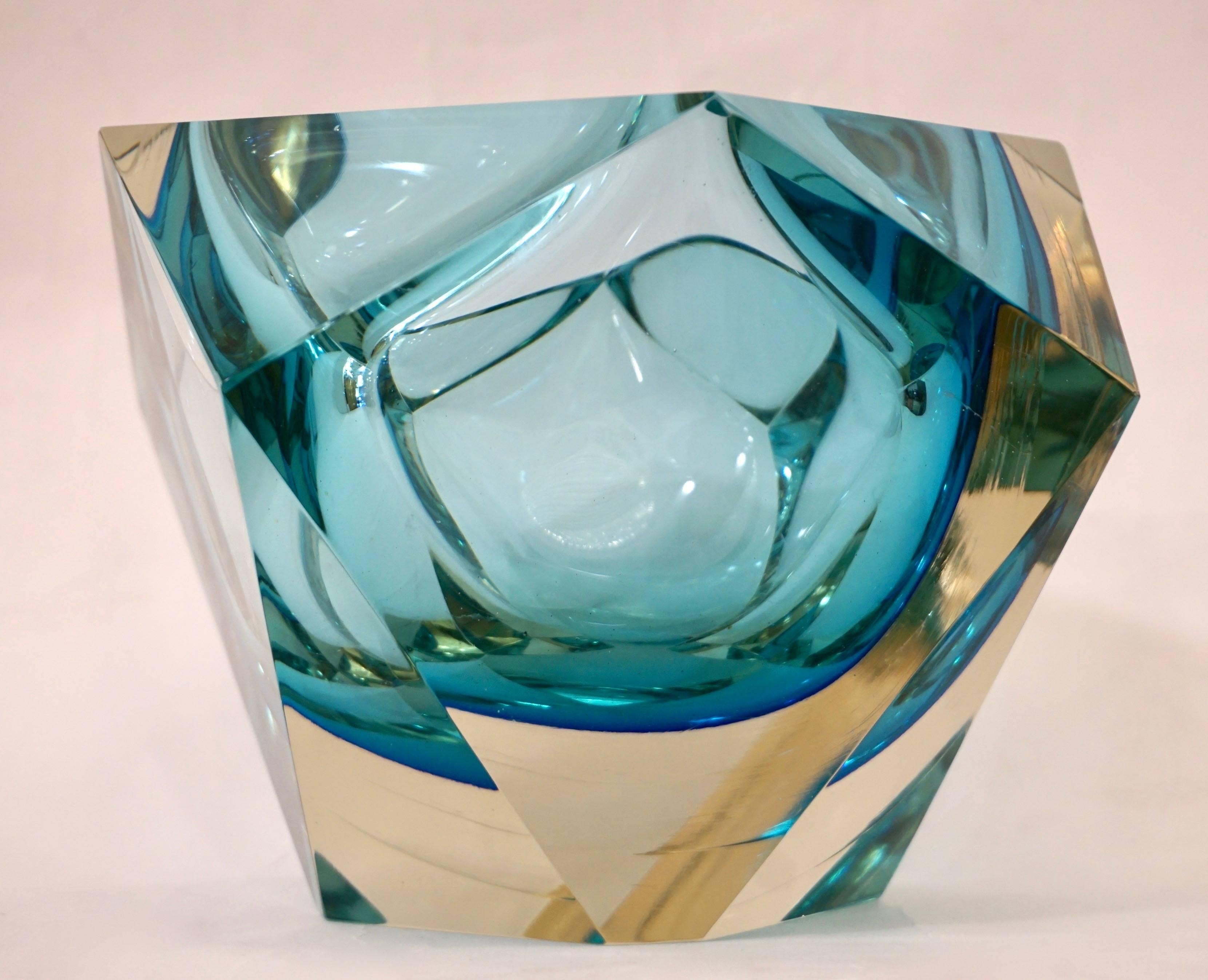 Hand-Crafted Seguso 1950s Vintage Italian Aqua Blue Diamond Cut Modern Bowl/Centerpiece