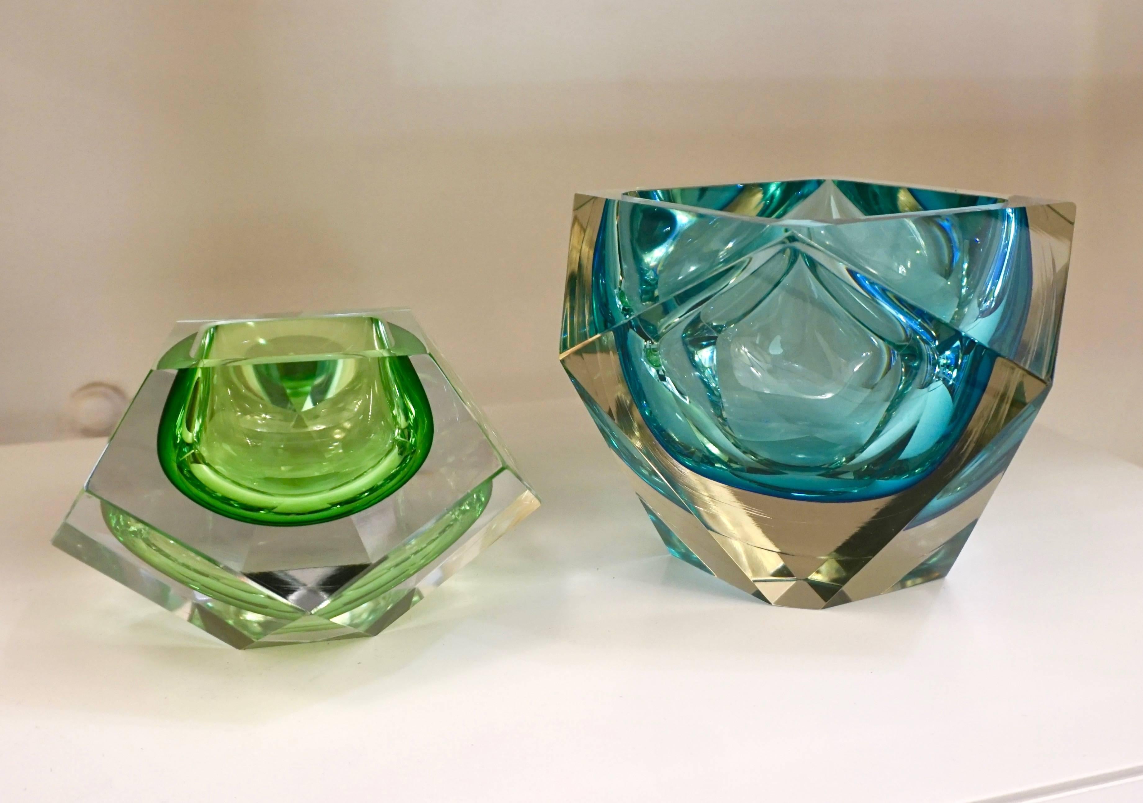 Blown Glass Seguso 1950s Vintage Italian Lime Green Diamond Cut Modern Bowl / Centerpiece