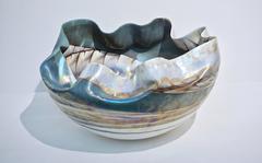 1990s Italian Blue and Mother-of-Pearl White Murano Glass Iridescent Shell Bowl