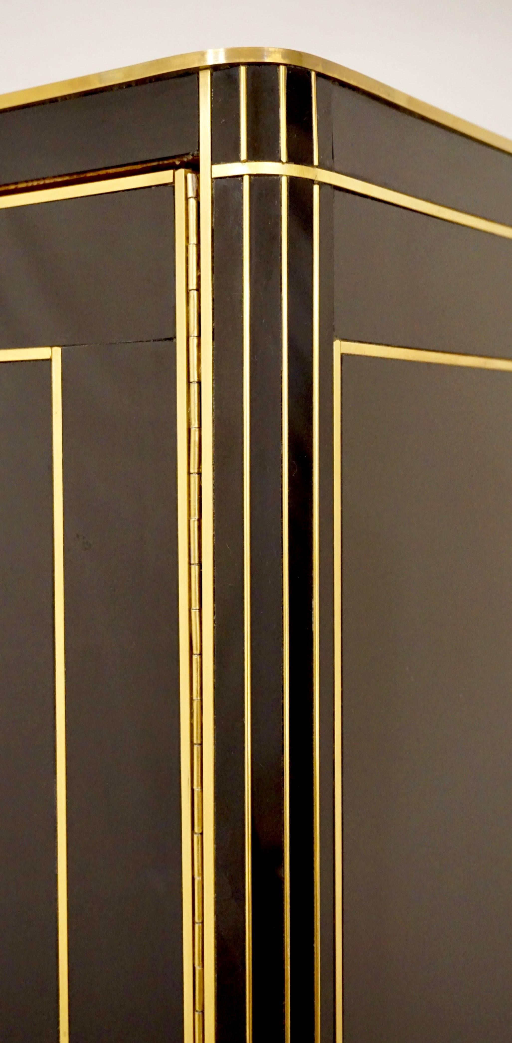 1970s Italian Art Deco Design Gold Brass and Black Glass Tall Cabinet / Bar In Good Condition In New York, NY