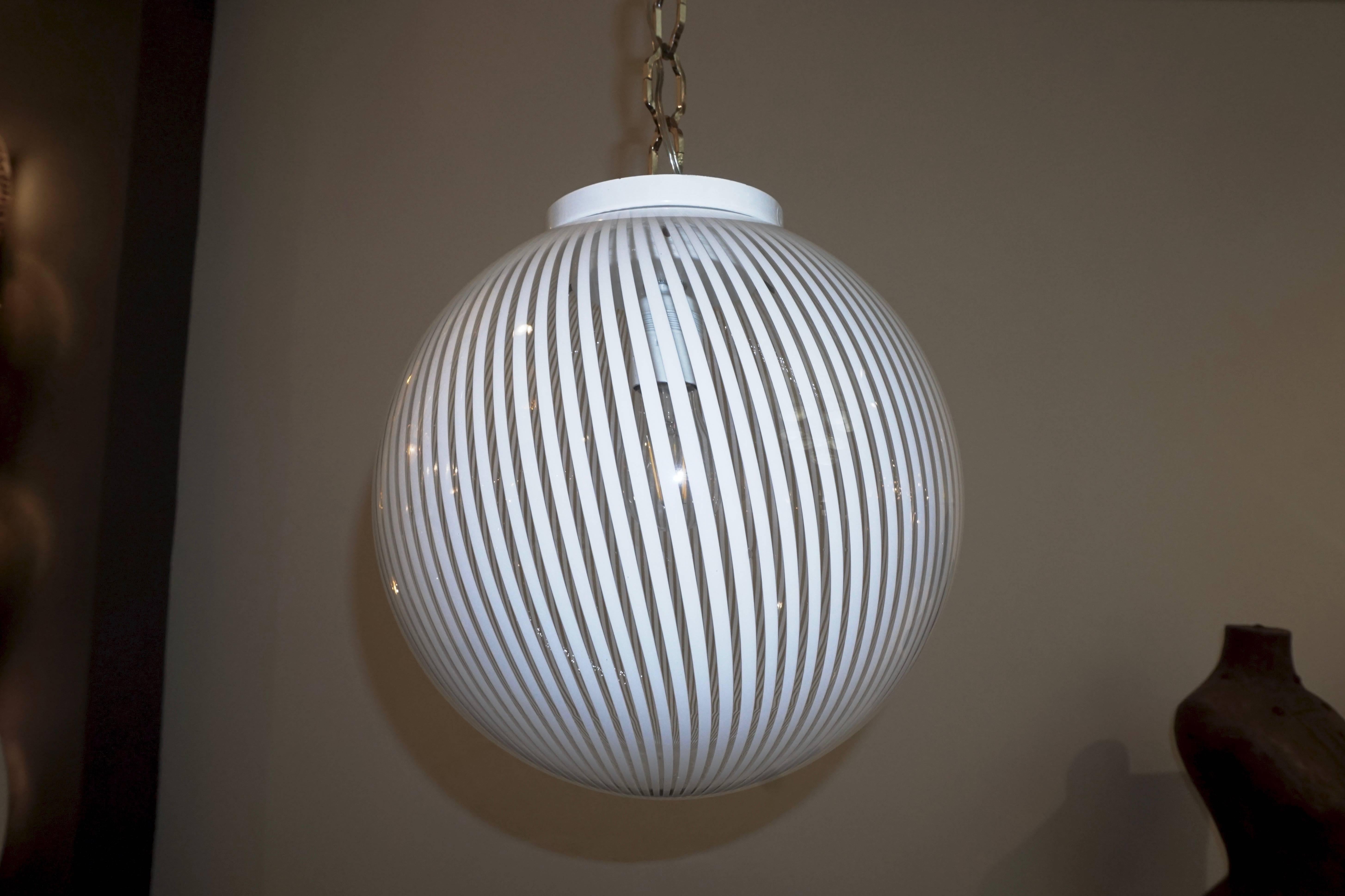 Late 20th Century De Santillana, 1970s Italian Pair of White Murano Glass Globe Pendants by Venini