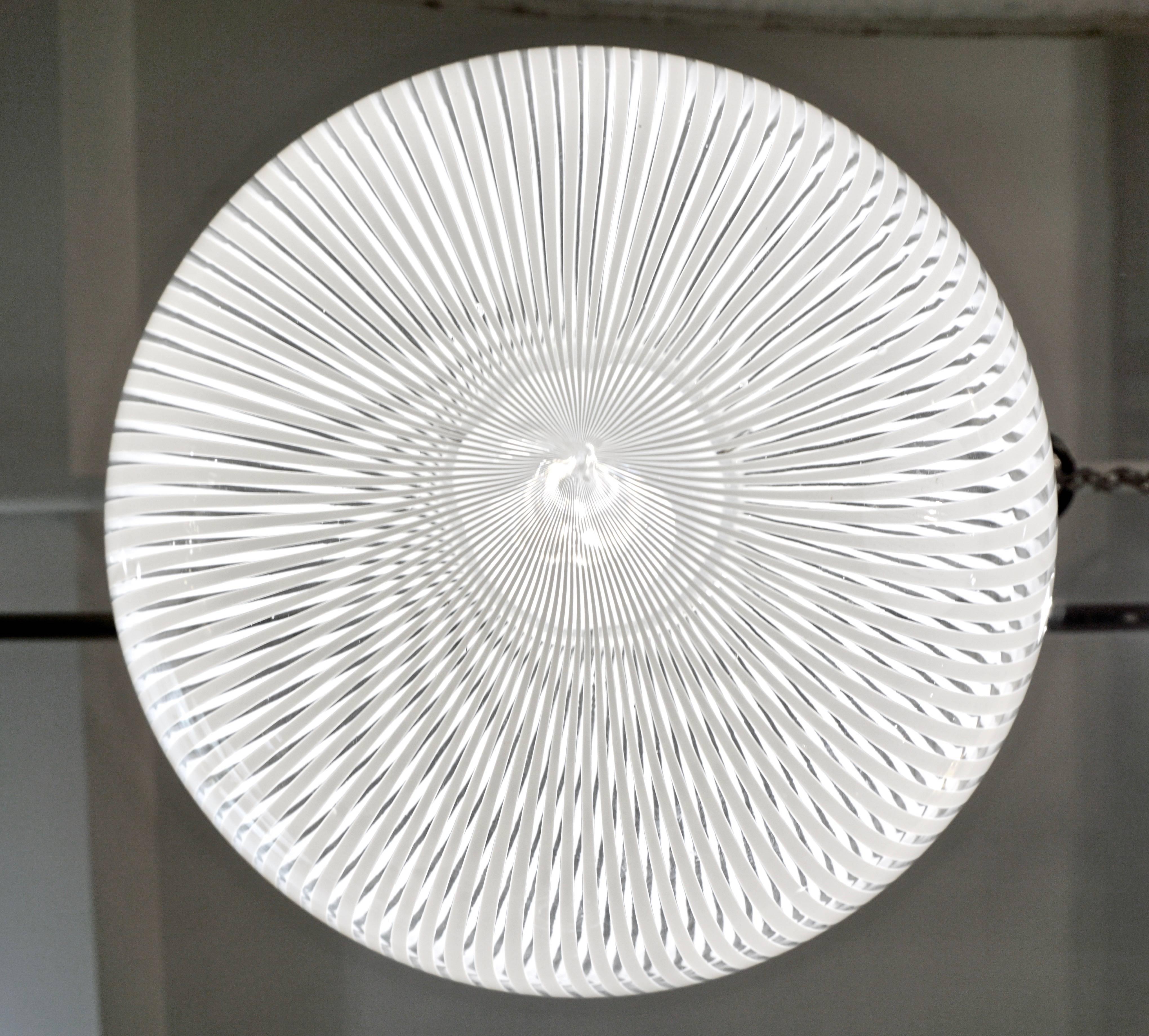 De Santillana, 1970s Italian Pair of White Murano Glass Globe Pendants by Venini 1
